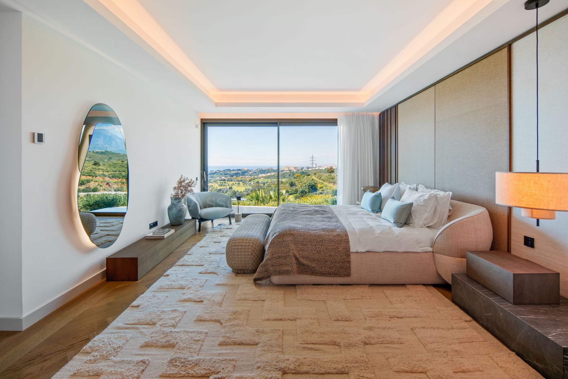 Villa in El Rosario, Marbella