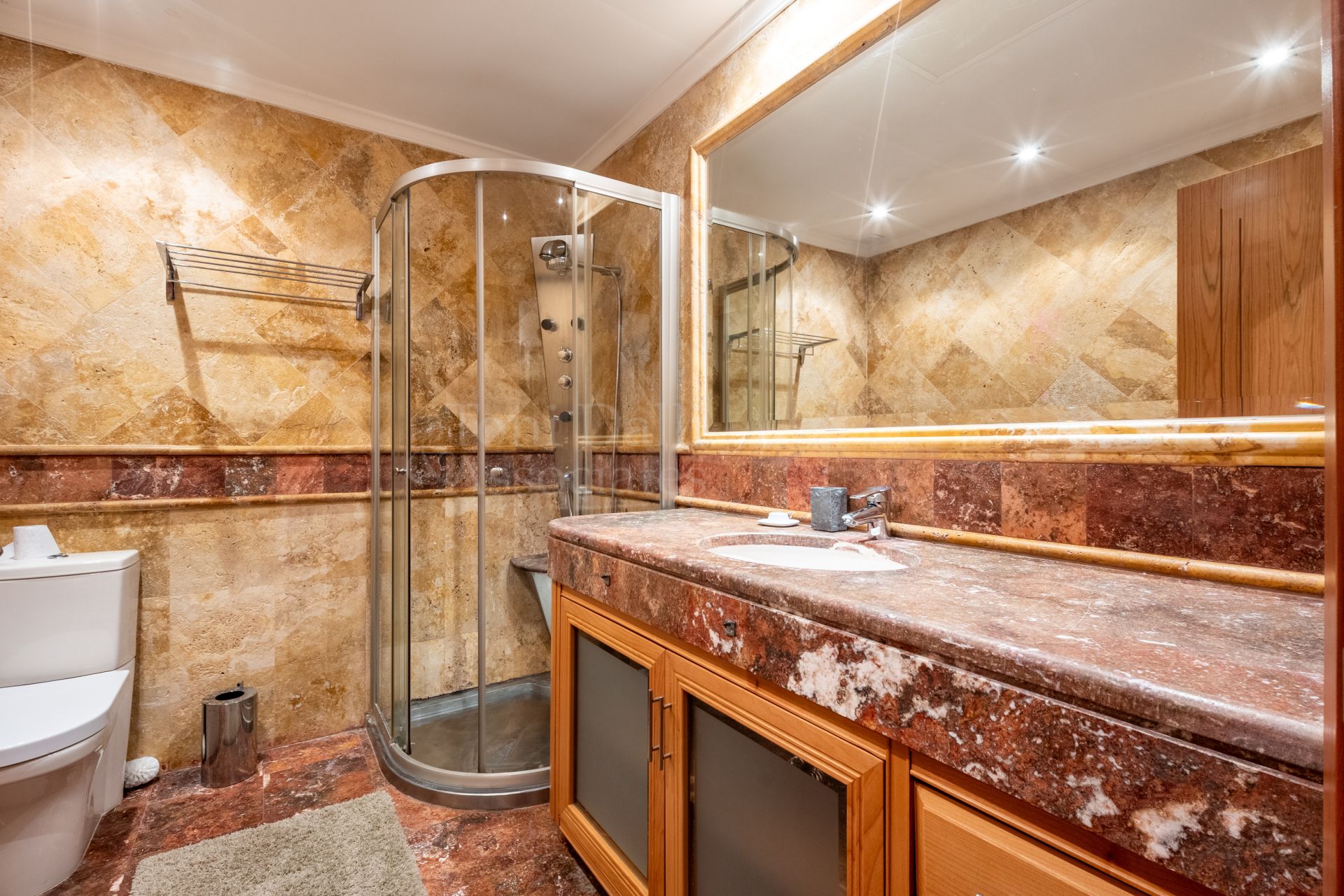 Ground Floor Apartment in El Embrujo Banús, Marbella
