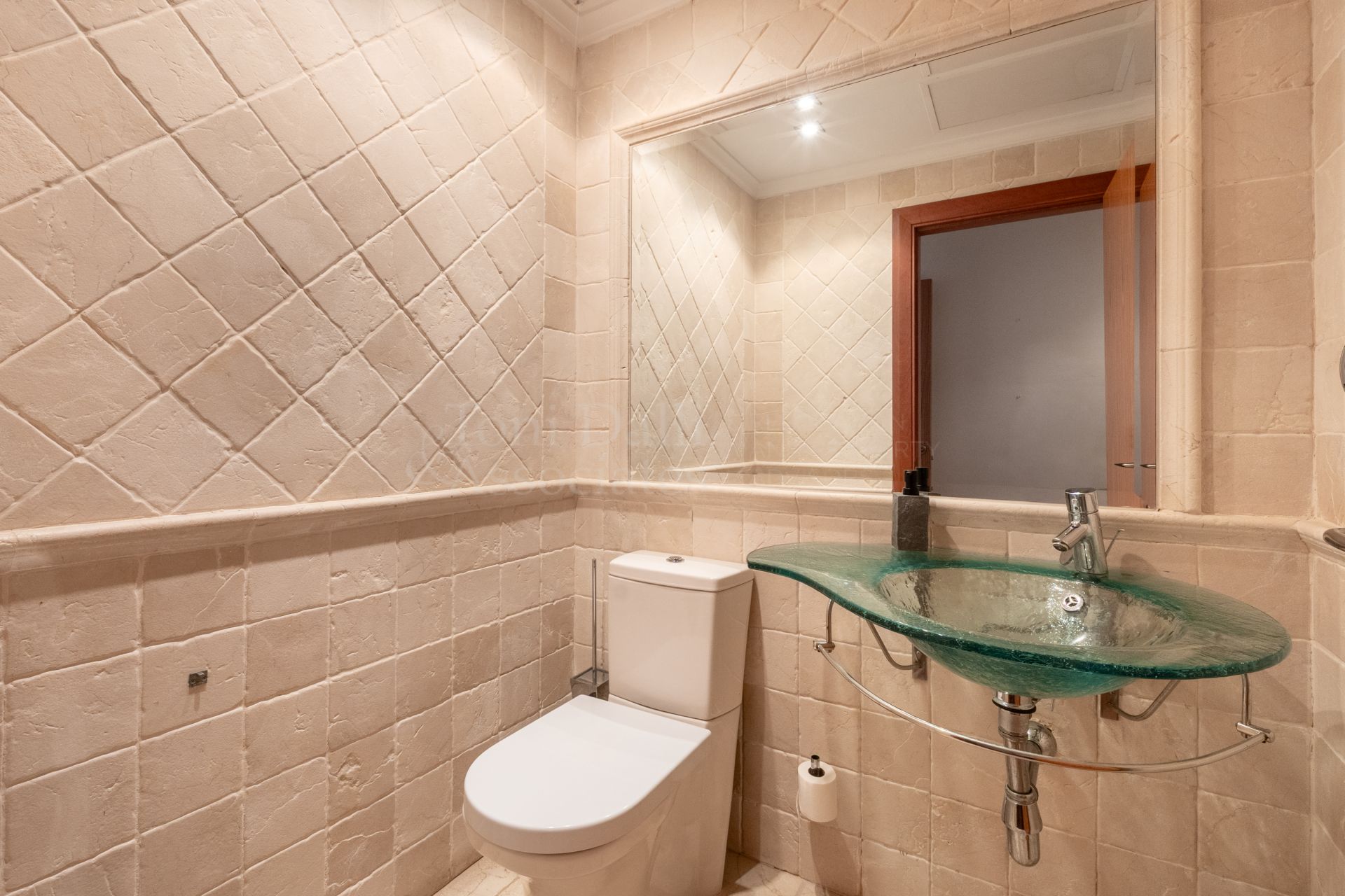 Ground Floor Apartment in El Embrujo Banús, Marbella