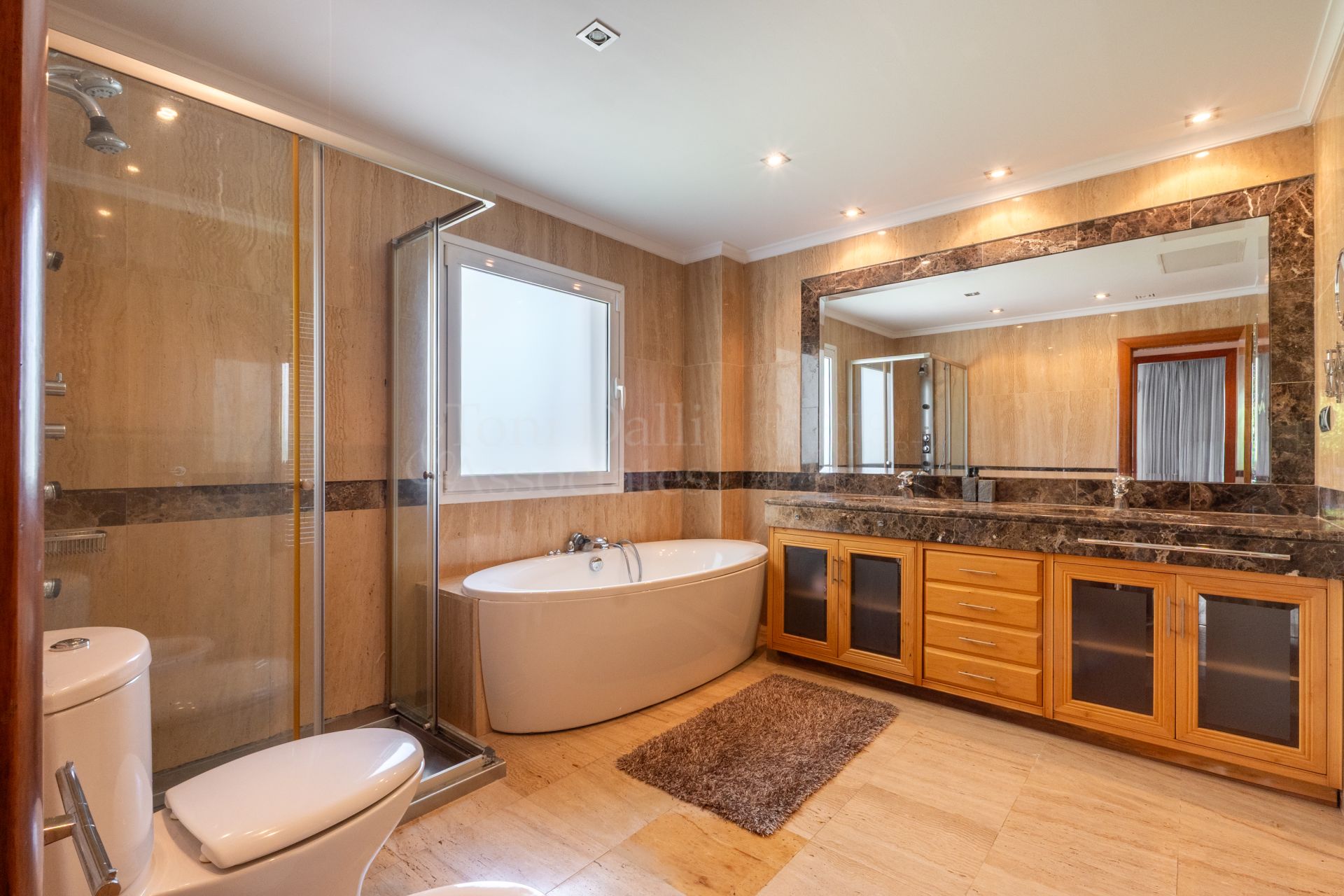 Ground Floor Apartment in El Embrujo Banús, Marbella