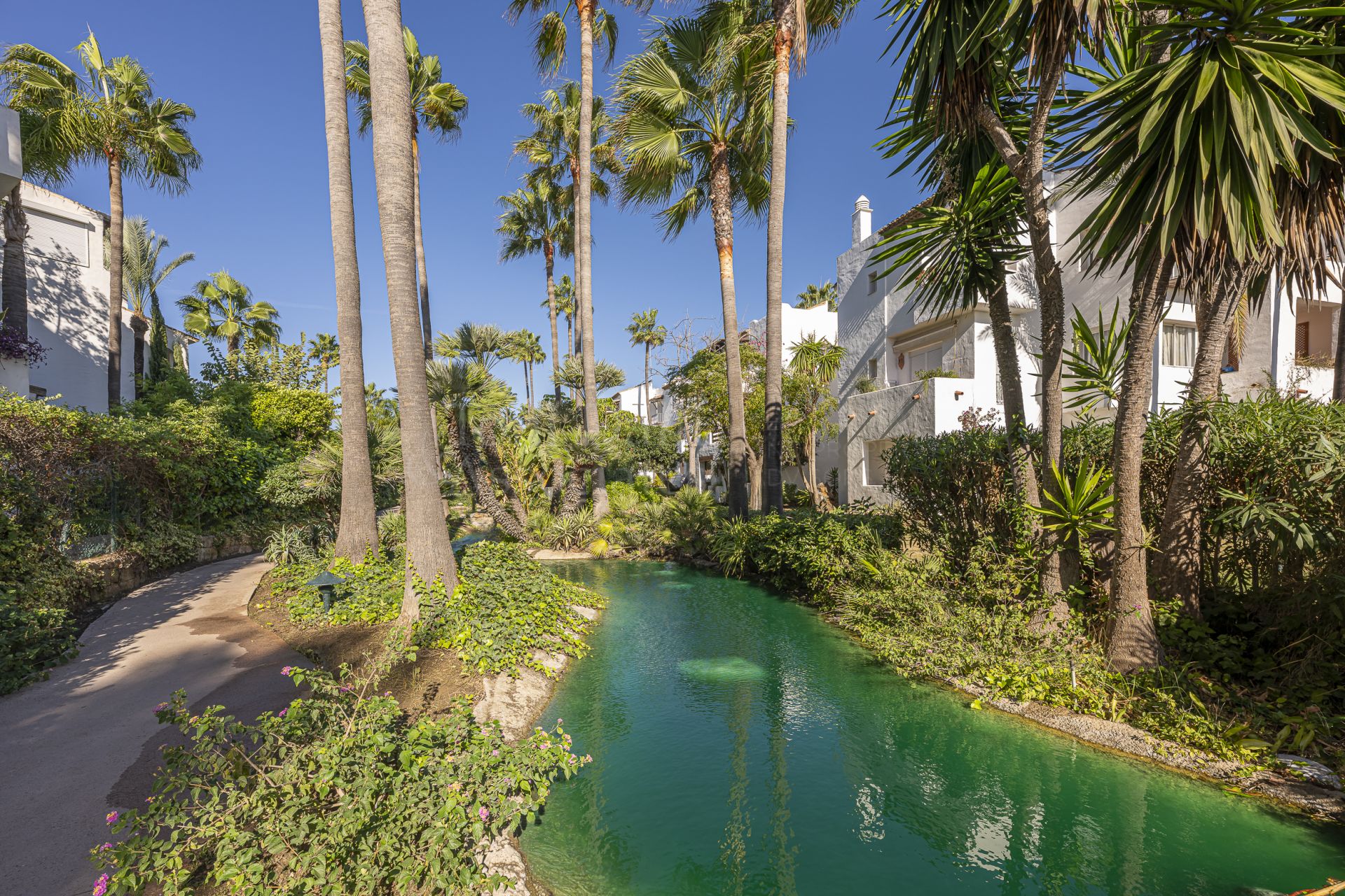 Ground Floor Apartment in Costalita, Estepona