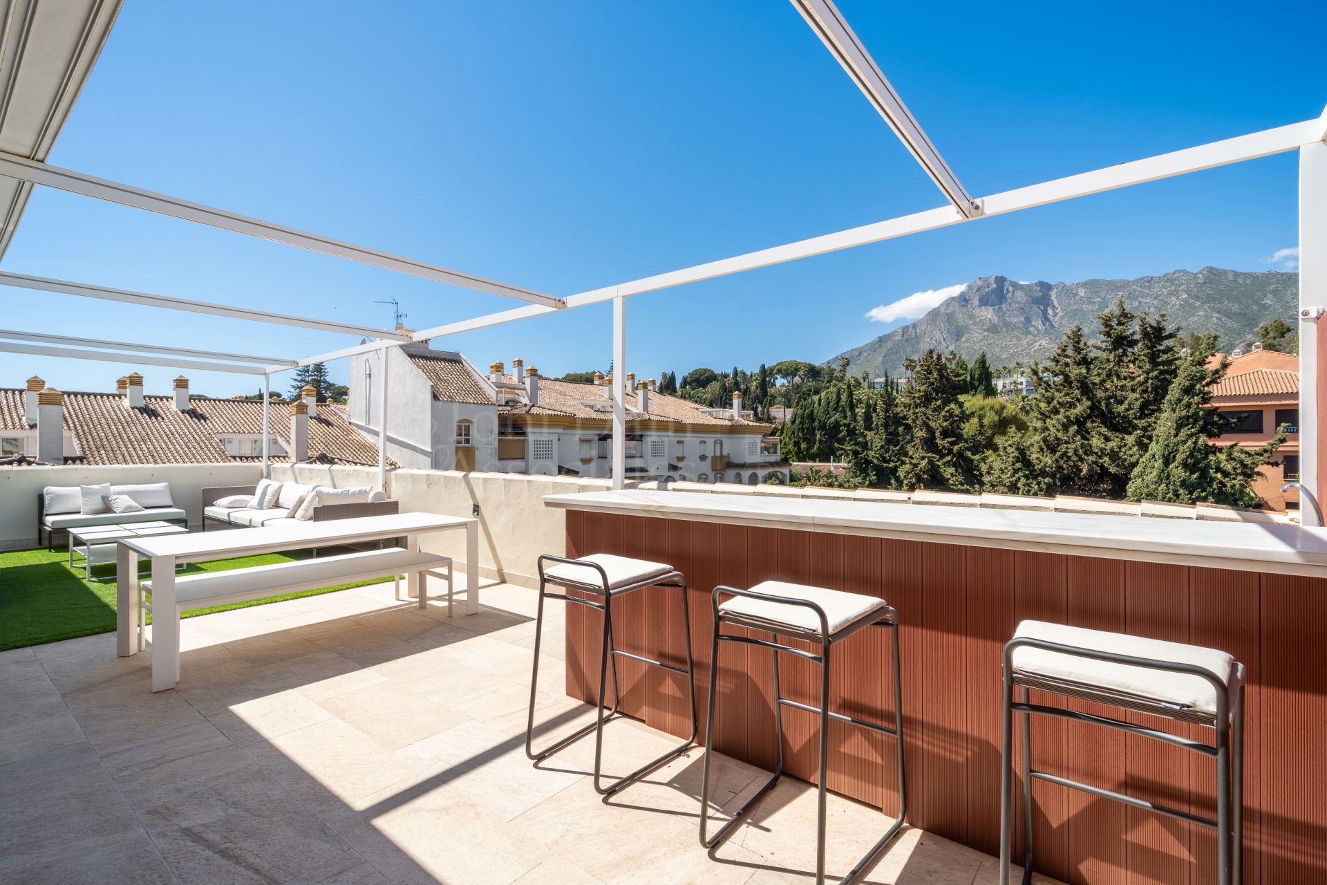Duplex Penthouse in Costa Nagüeles II, Marbella