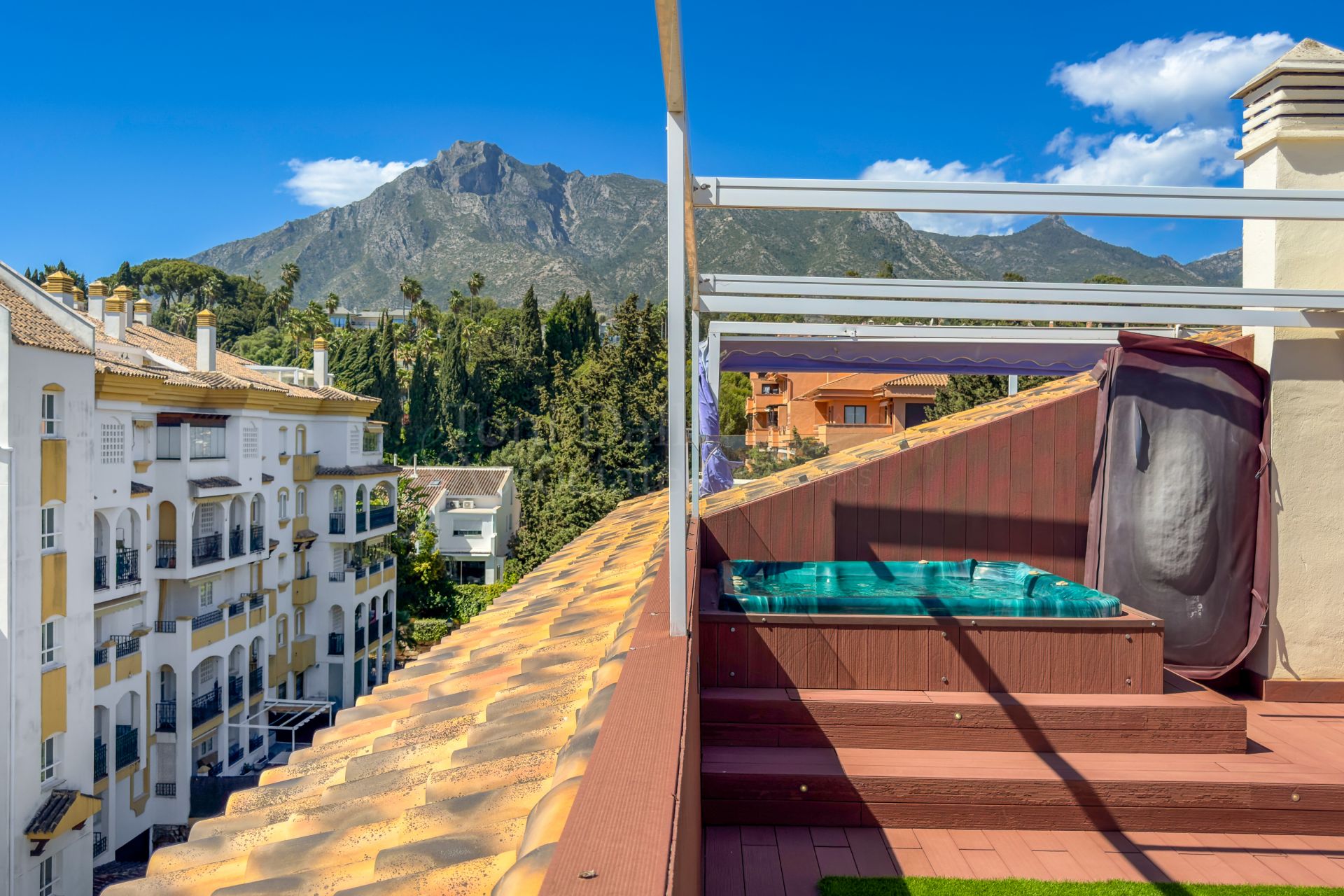 Duplex Penthouse in Costa Nagüeles II, Marbella