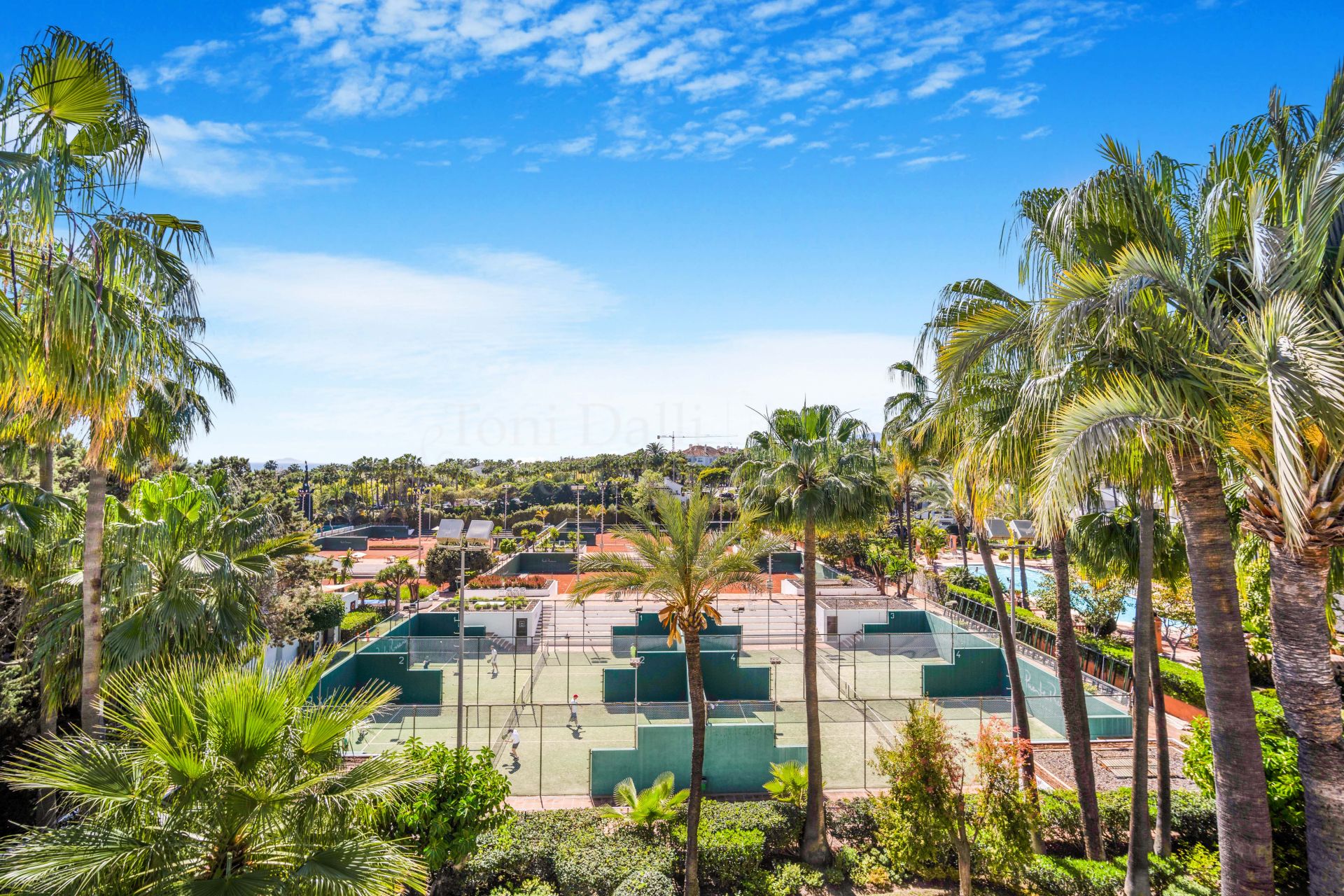 Apartment in Marina Puente Romano, Marbella