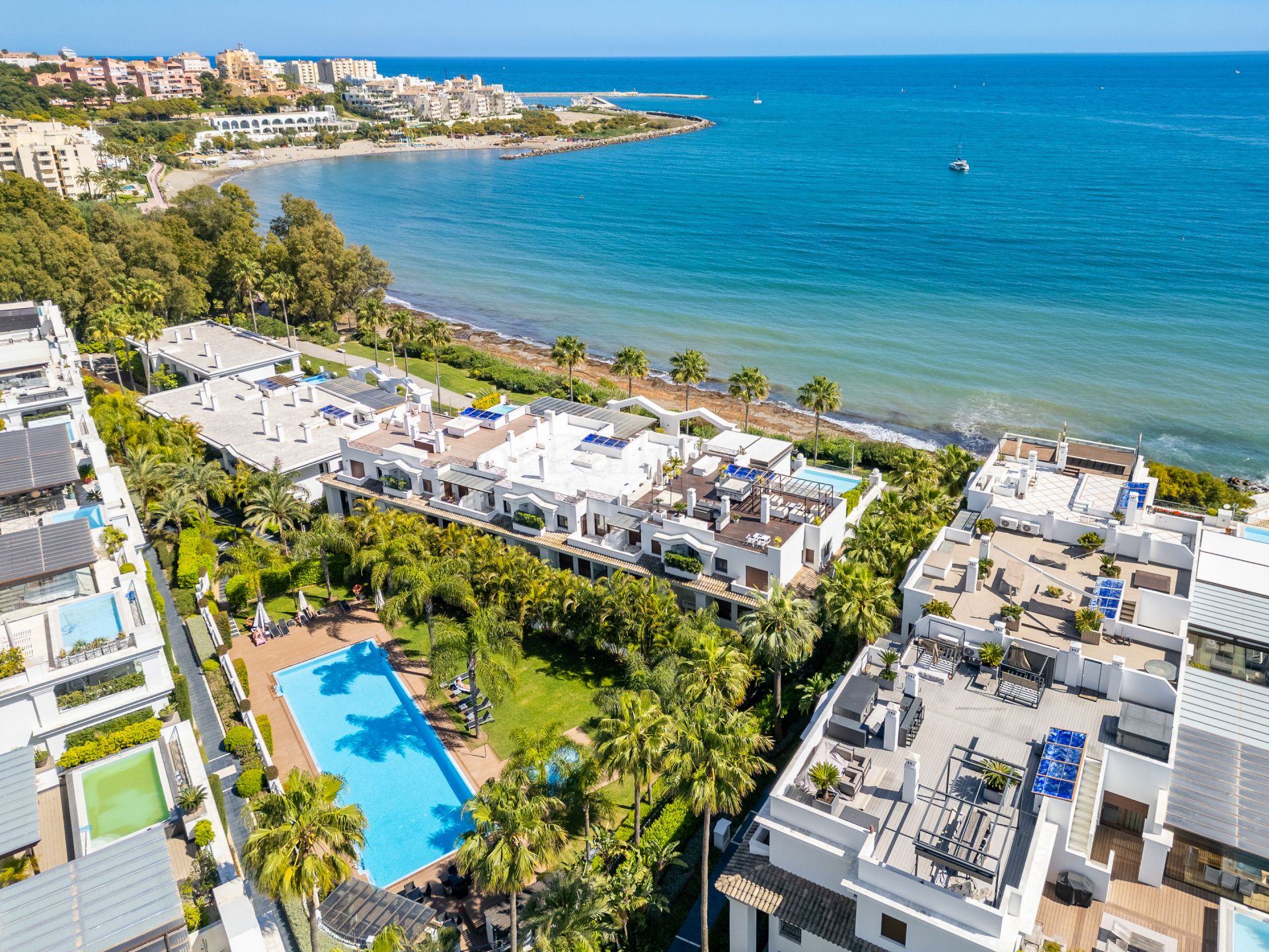 Ground Floor Apartment in Doncella Beach, Estepona