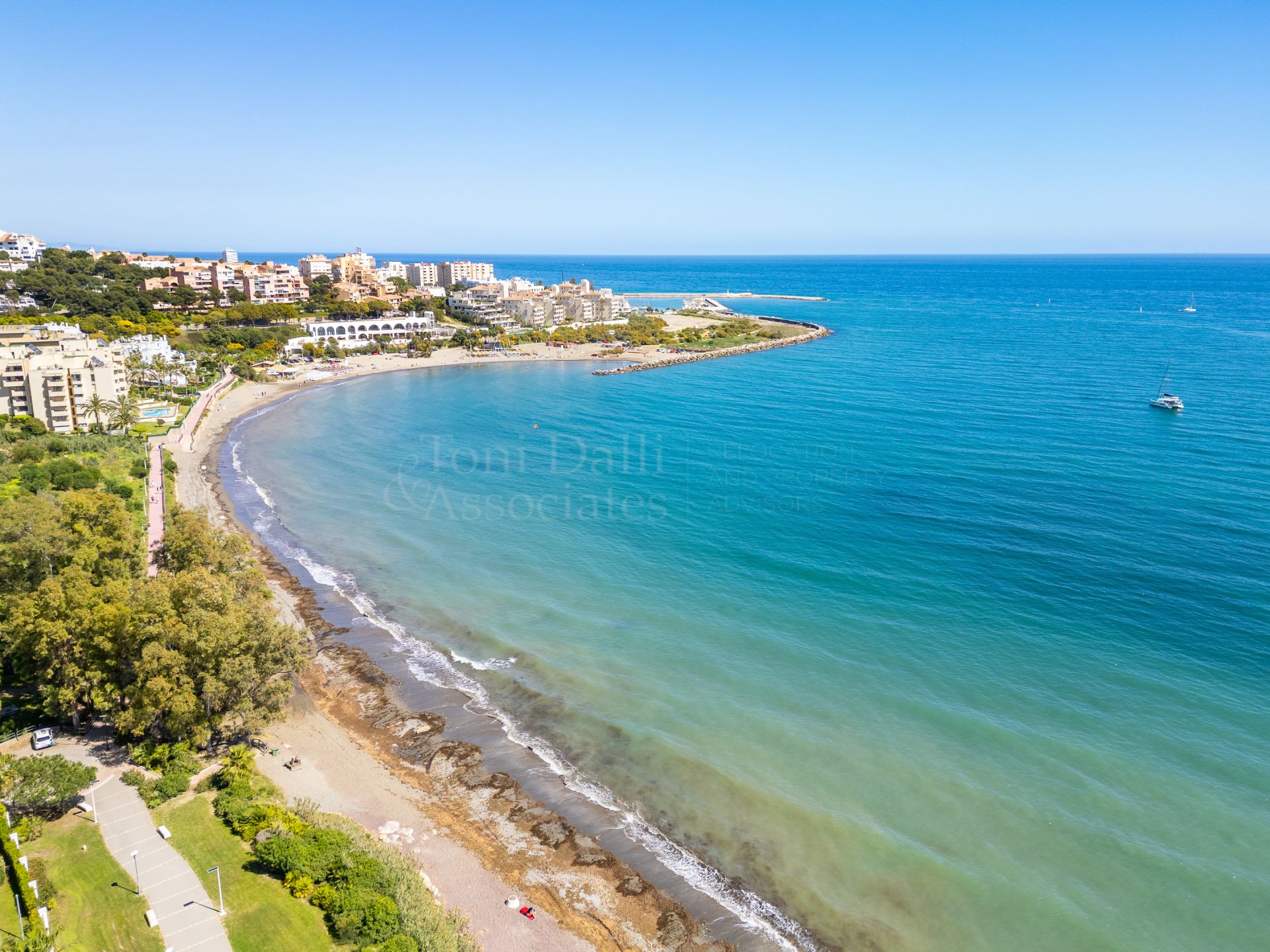 Ground Floor Apartment in Doncella Beach, Estepona