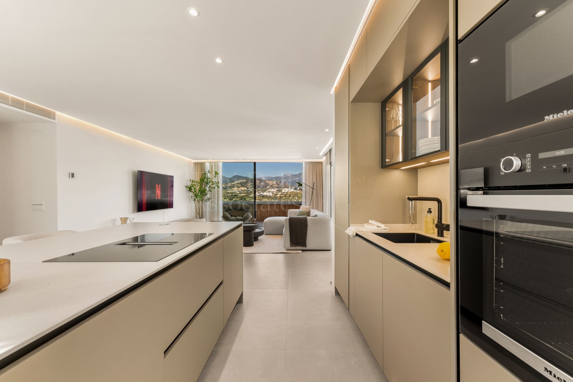 Apartment in Jardines de Andalucia, Marbella