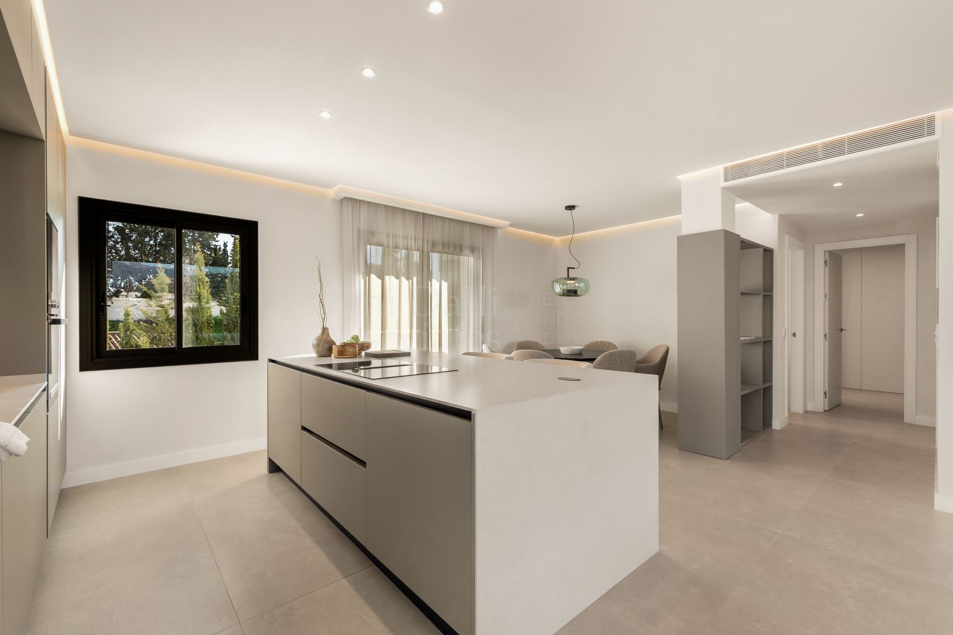 Apartment in Jardines de Andalucia, Marbella