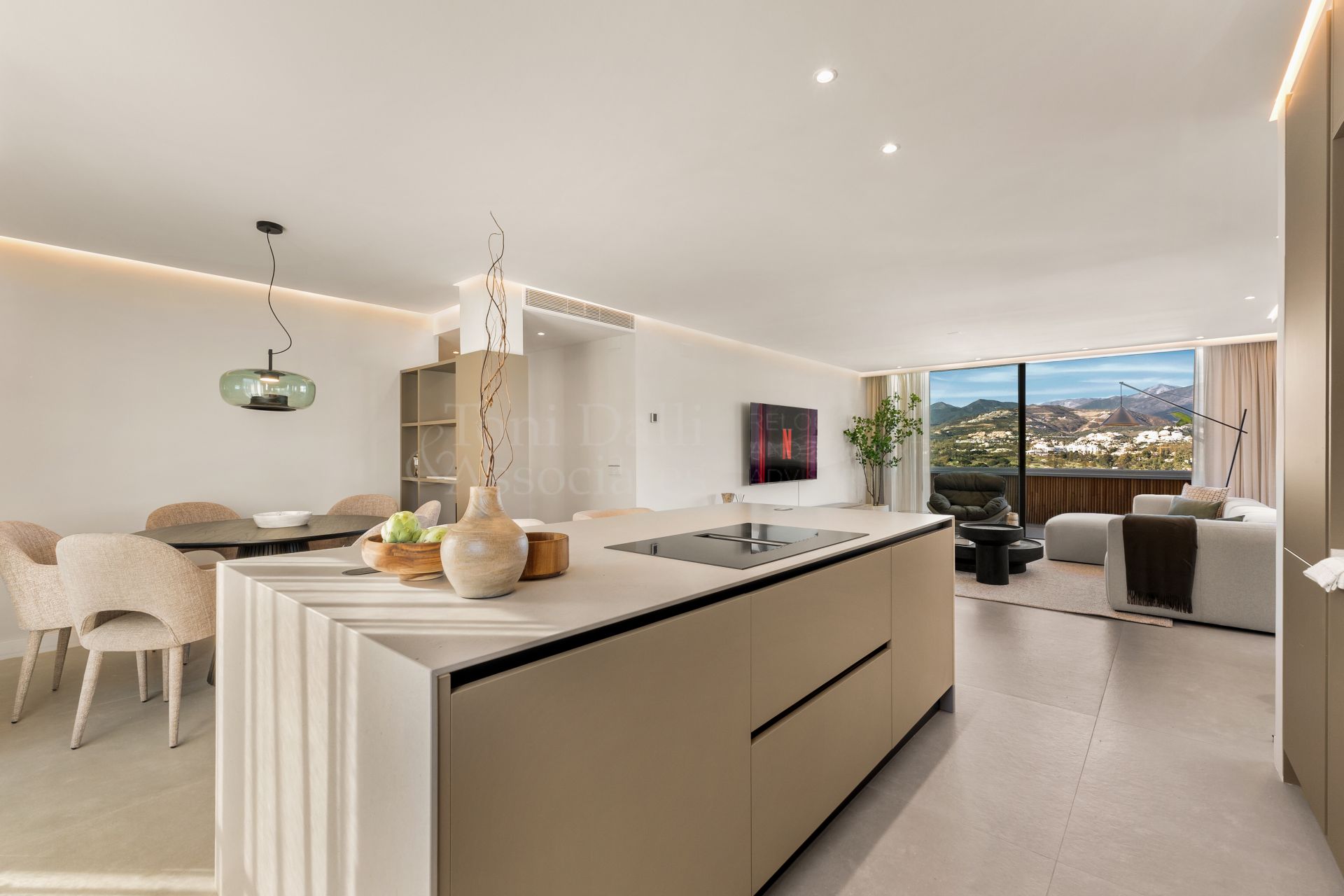 Apartment in Jardines de Andalucia, Marbella