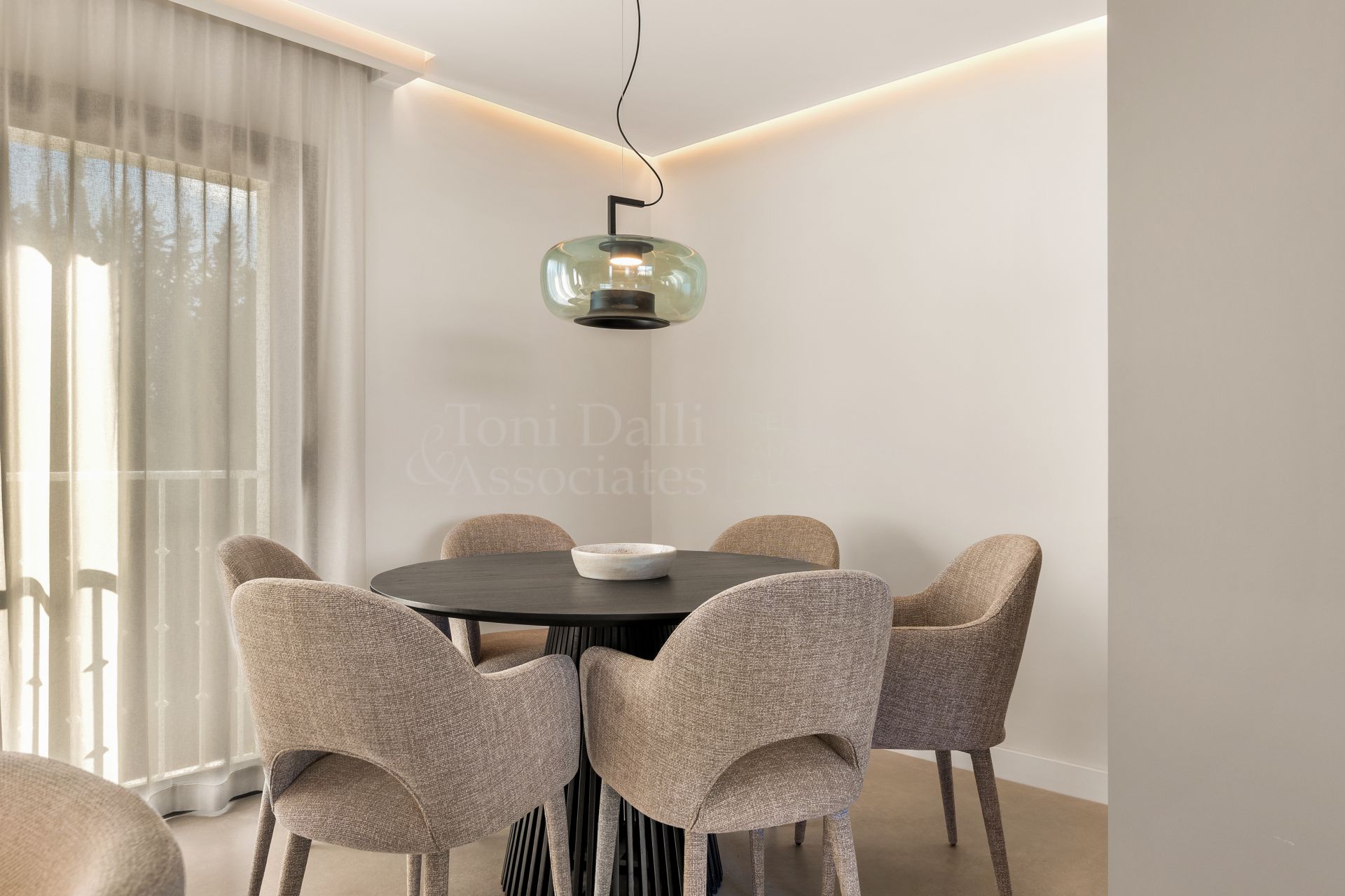 Apartment in Jardines de Andalucia, Marbella