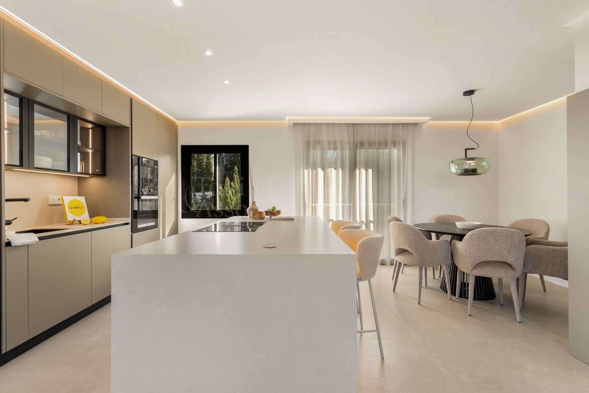 Apartment in Jardines de Andalucia, Marbella