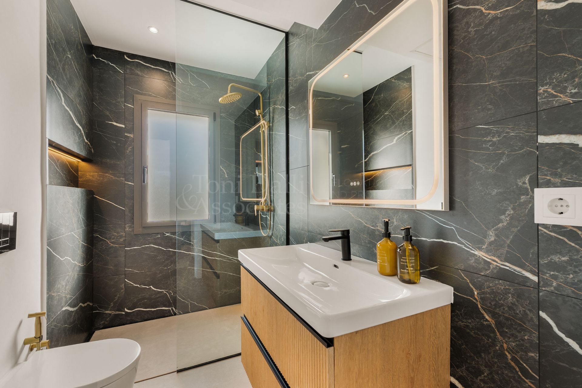 Apartment in Jardines de Andalucia, Marbella