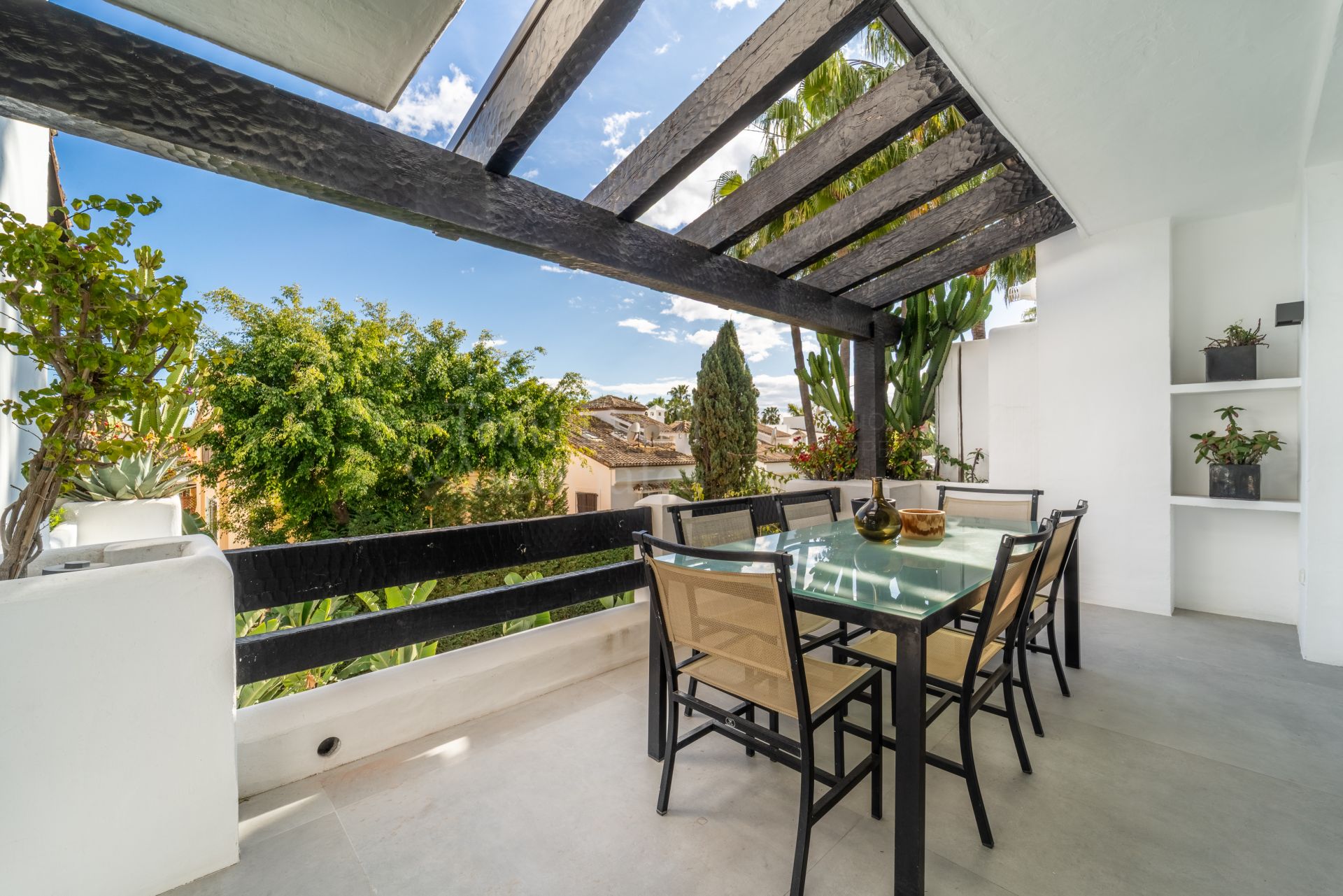 Duplex Penthouse in Marina Puente Romano, Marbella