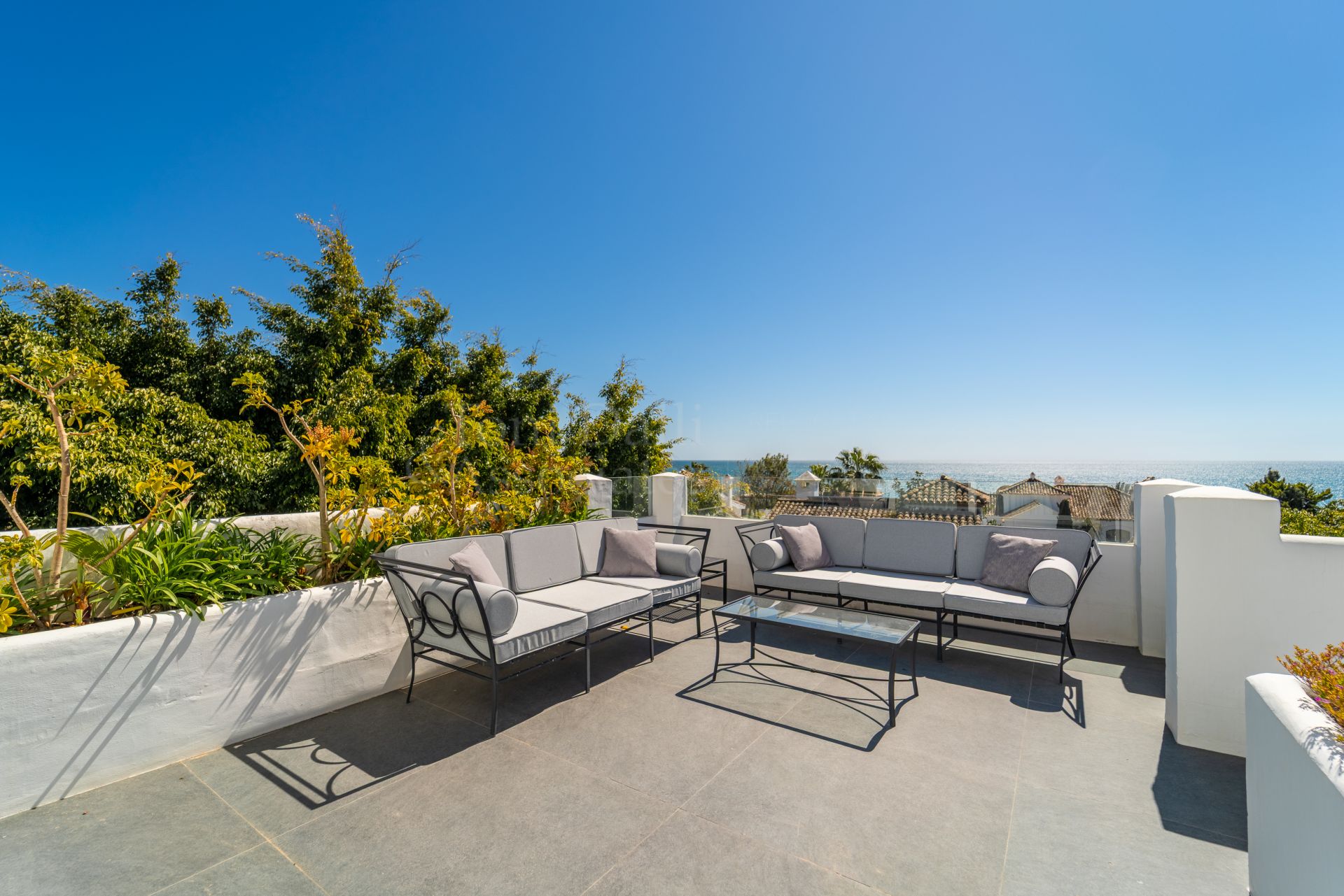 Duplex Penthouse in Marina Puente Romano, Marbella