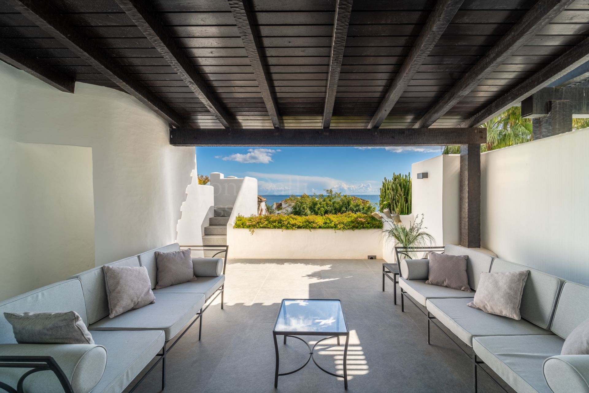 Duplex Penthouse in Marina Puente Romano, Marbella