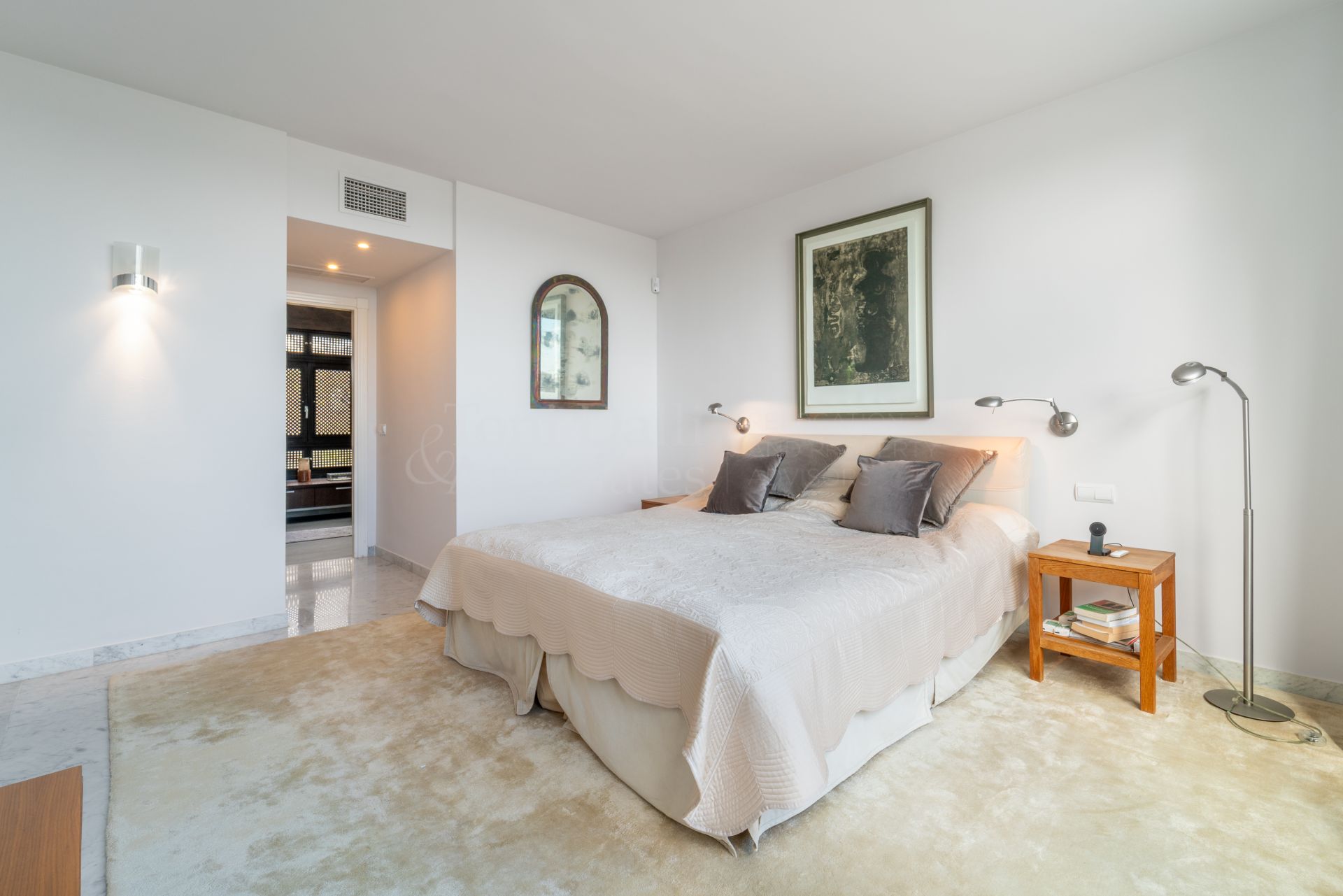 Duplex Penthouse in Marina Puente Romano, Marbella