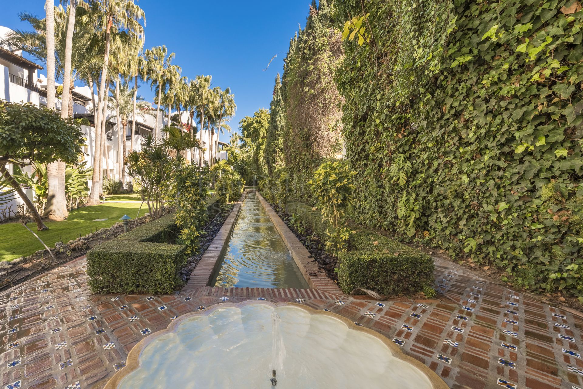 Duplex Penthouse in Marina Puente Romano, Marbella