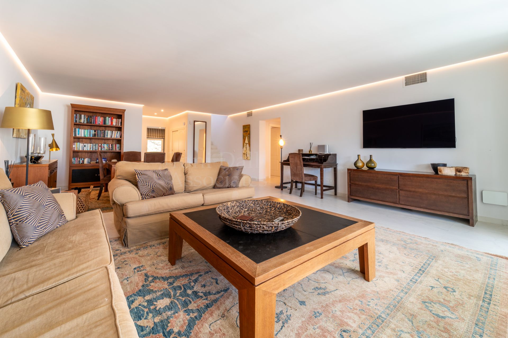 Duplex Penthouse in Marina Puente Romano, Marbella