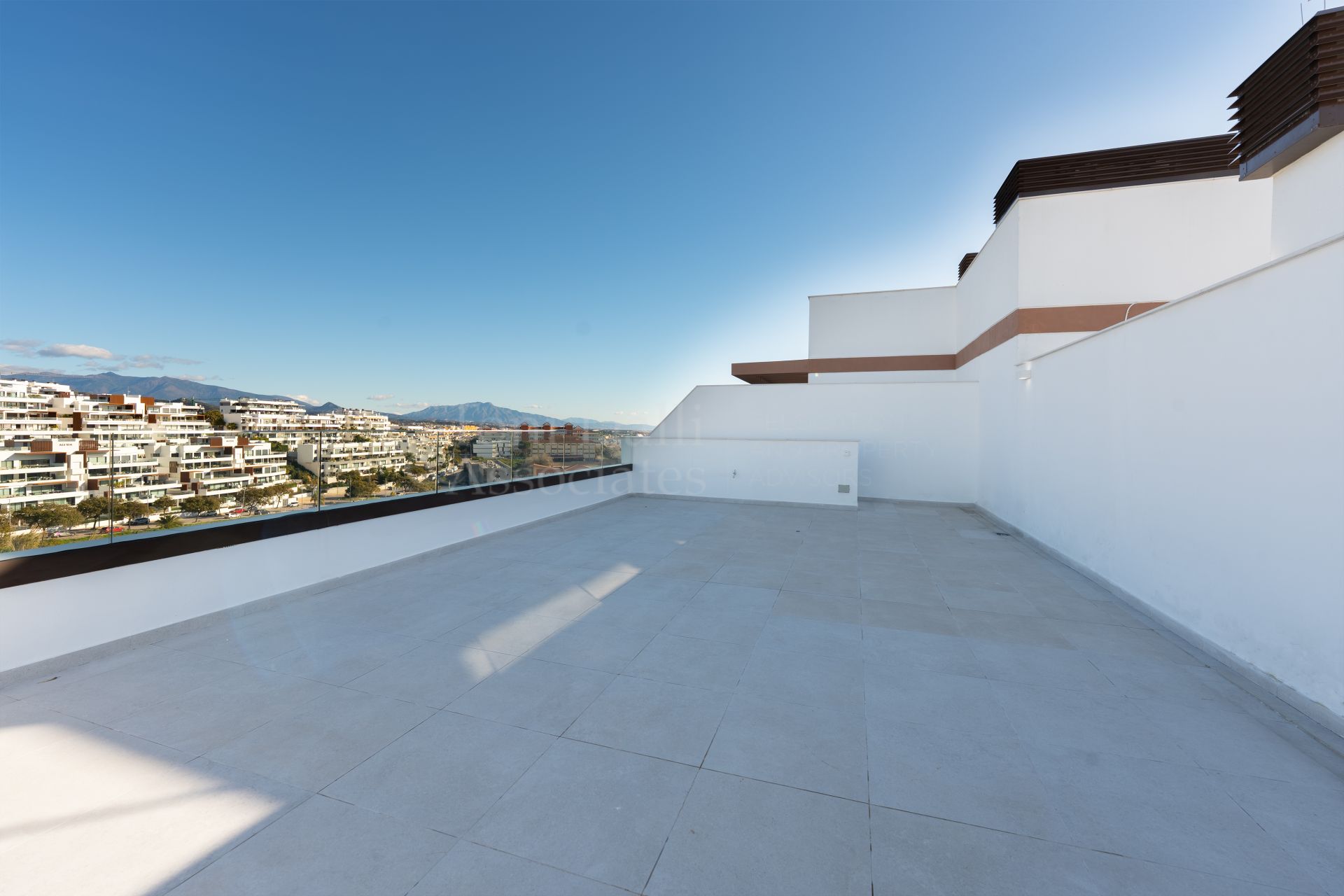 Penthouse in Las Mesas, Estepona