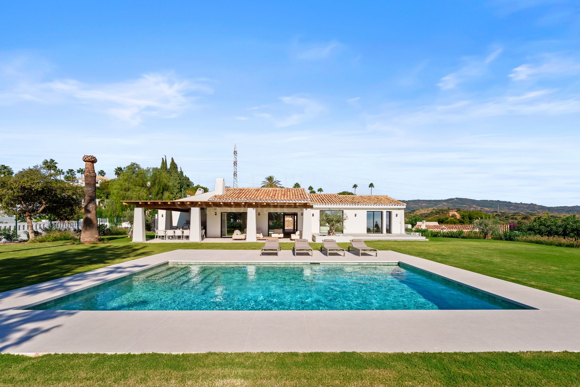 Villa in El Rosario, Marbella