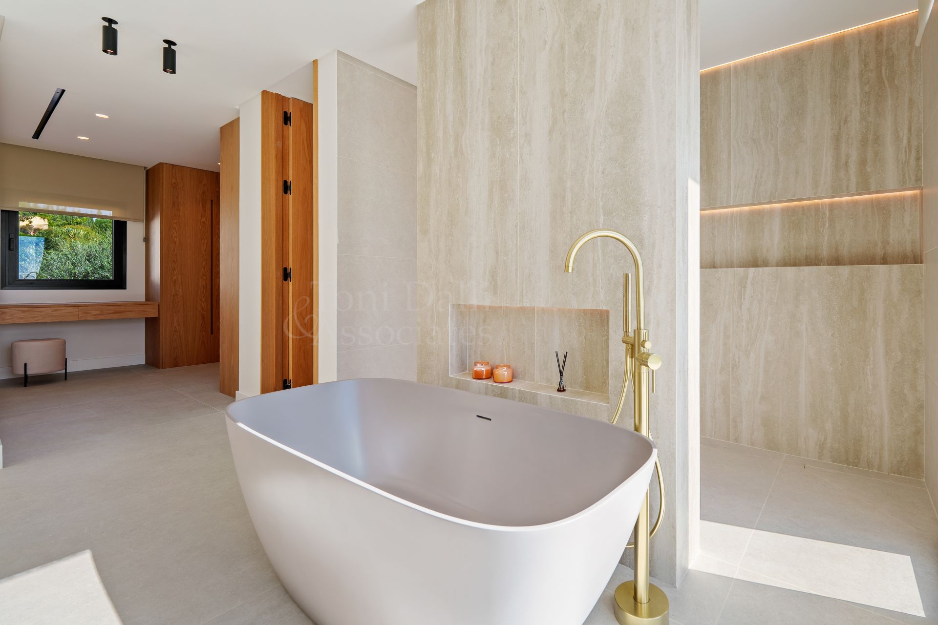 Villa in El Rosario, Marbella