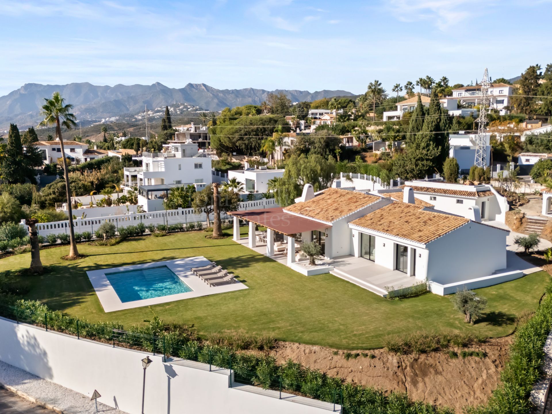 Villa in El Rosario, Marbella