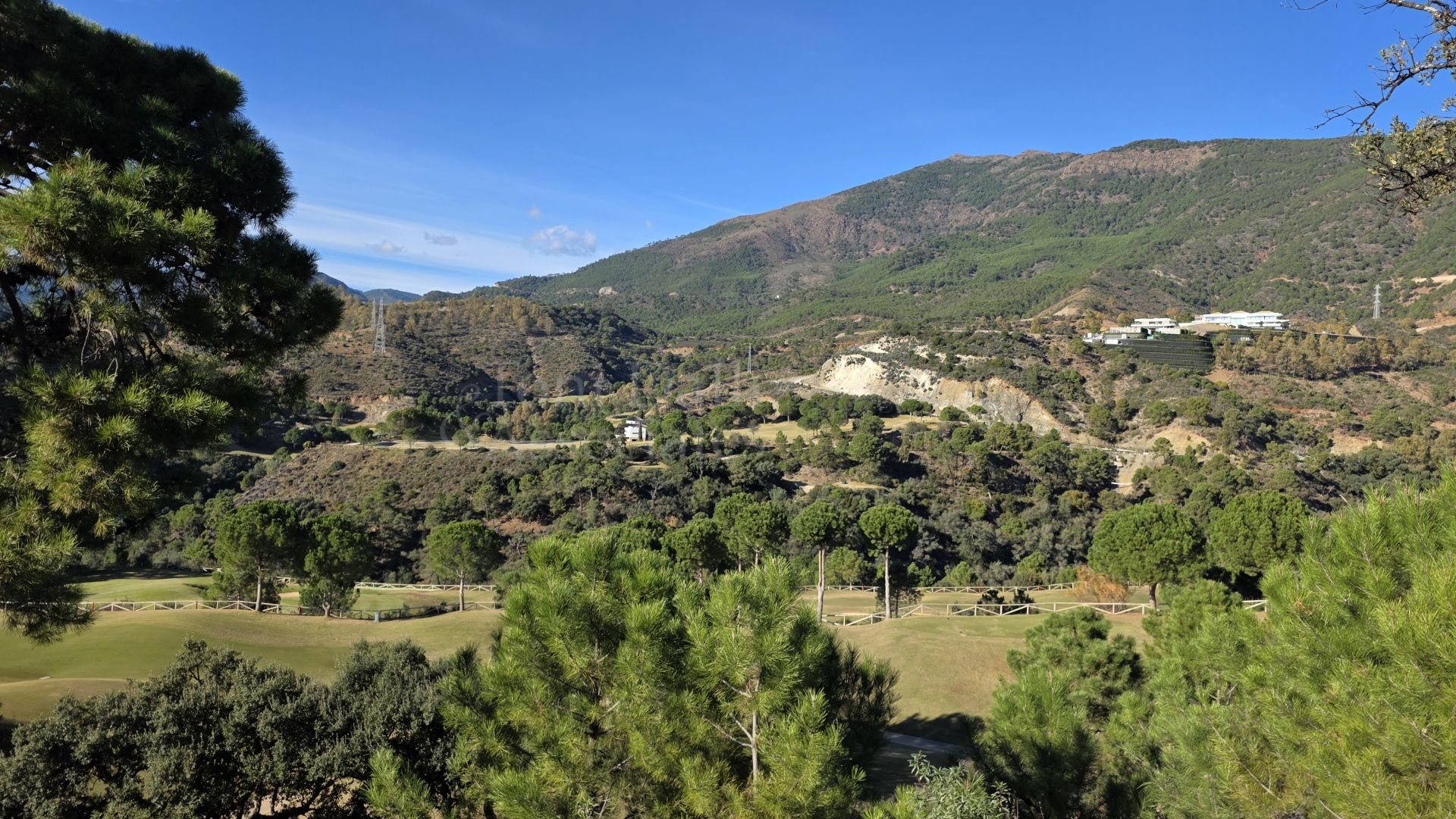 Plot in La Zagaleta, Benahavis