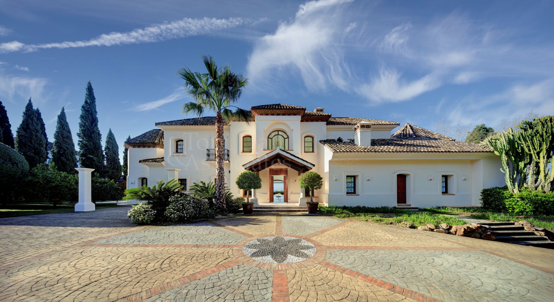 Villa in Los Picos de Nagüeles, Marbella