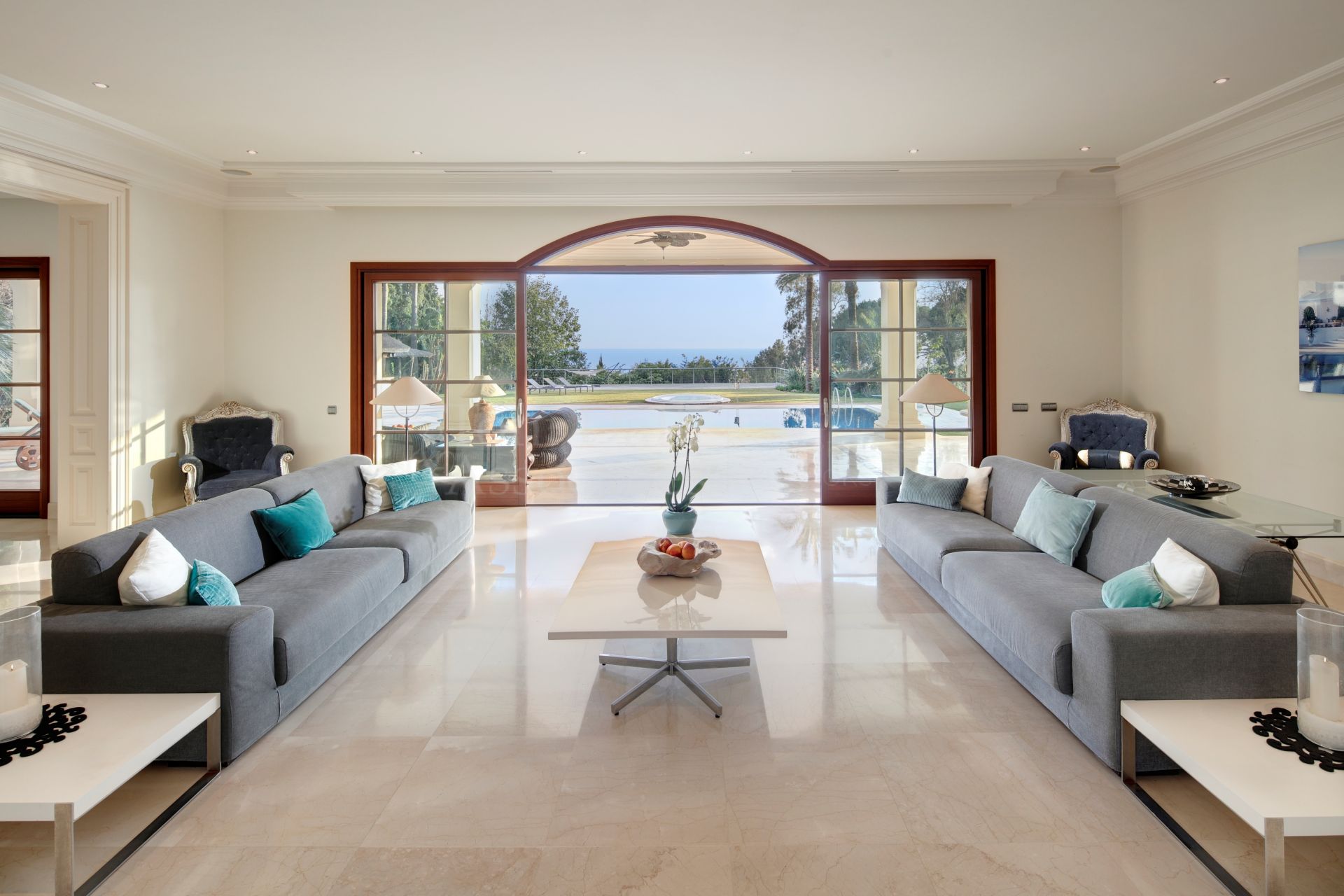 Villa in Los Picos de Nagüeles, Marbella