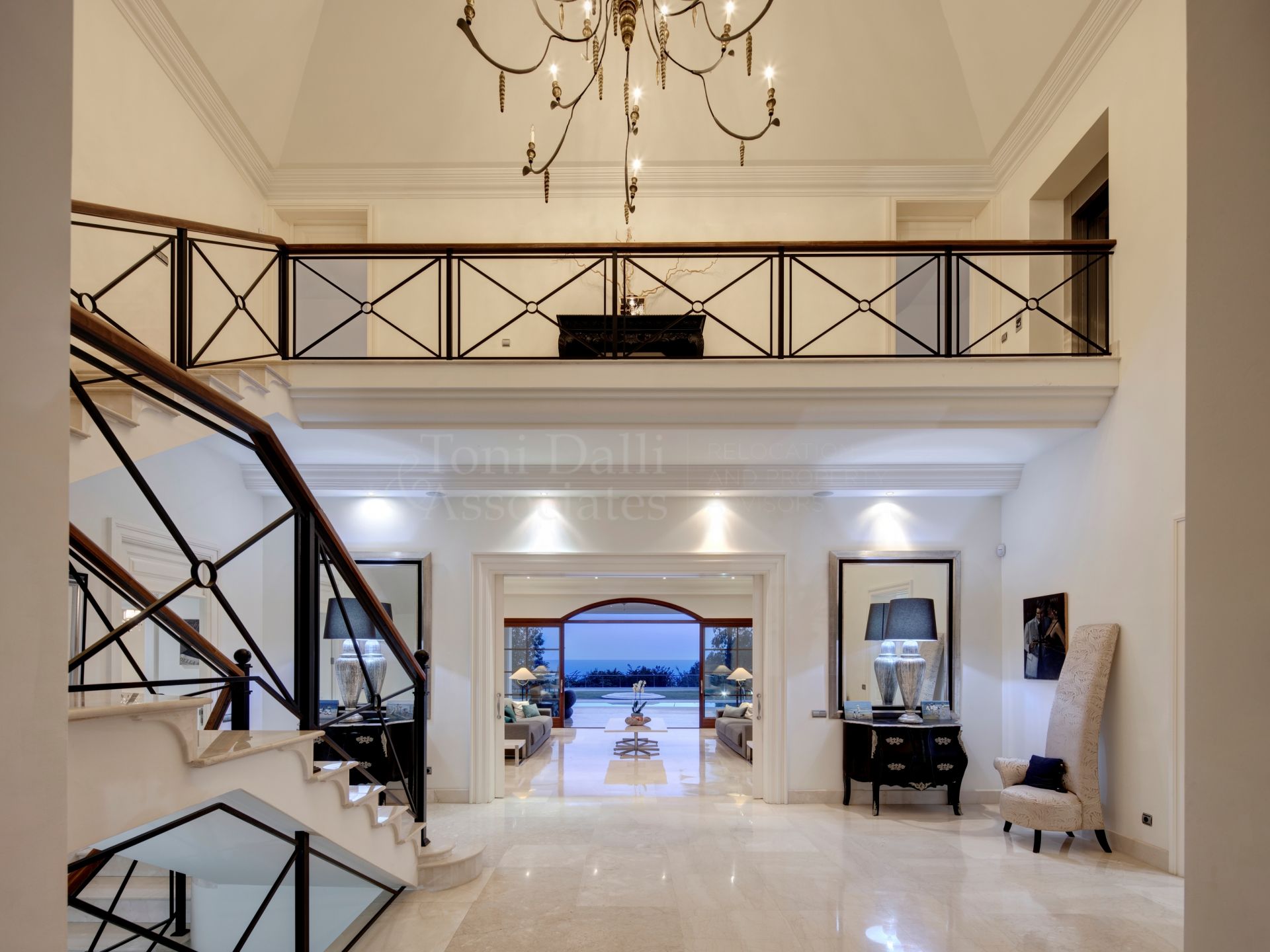 Villa in Los Picos de Nagüeles, Marbella