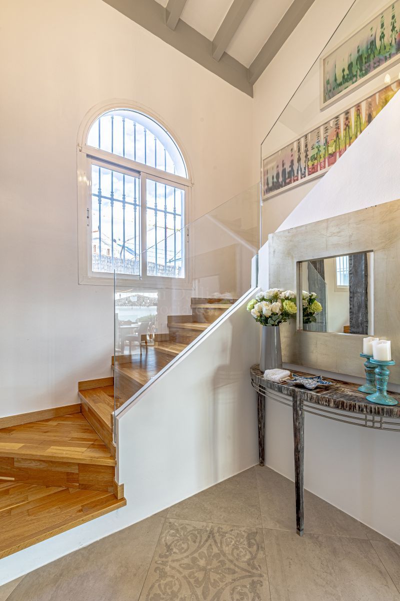 Villa in Las Chapas, Marbella