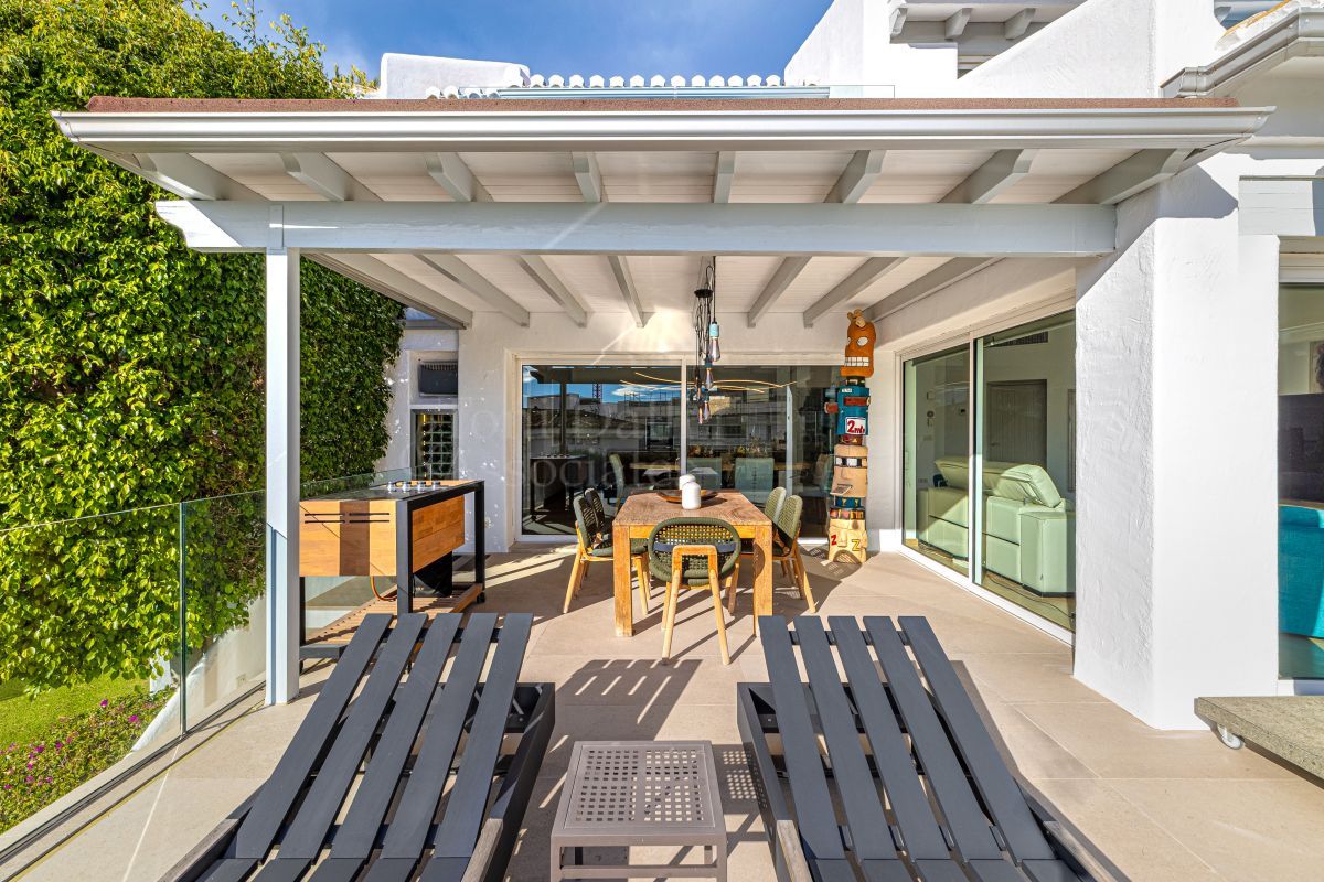 Villa in Las Chapas, Marbella