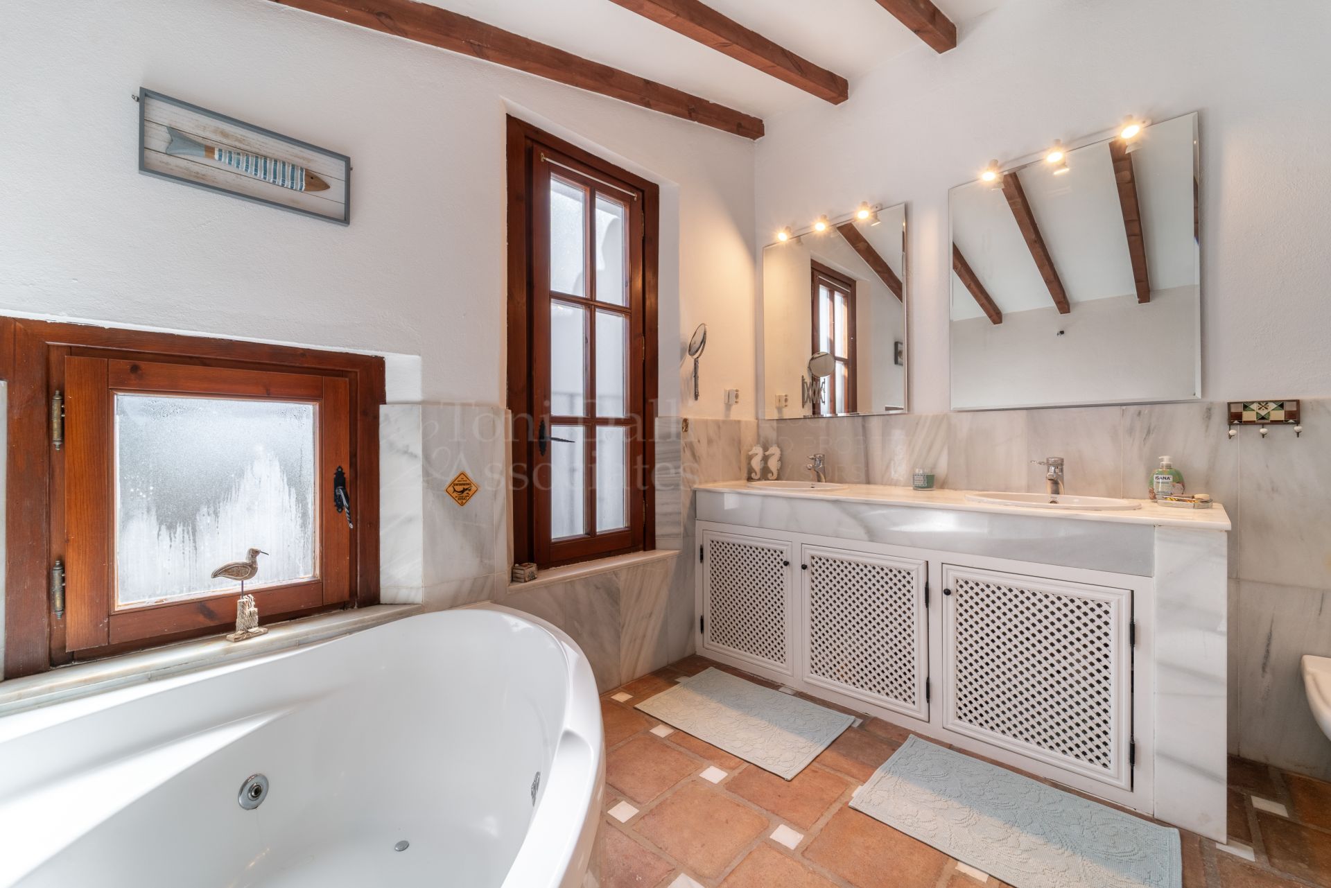 Villa in Cerrado de Elviria, Marbella