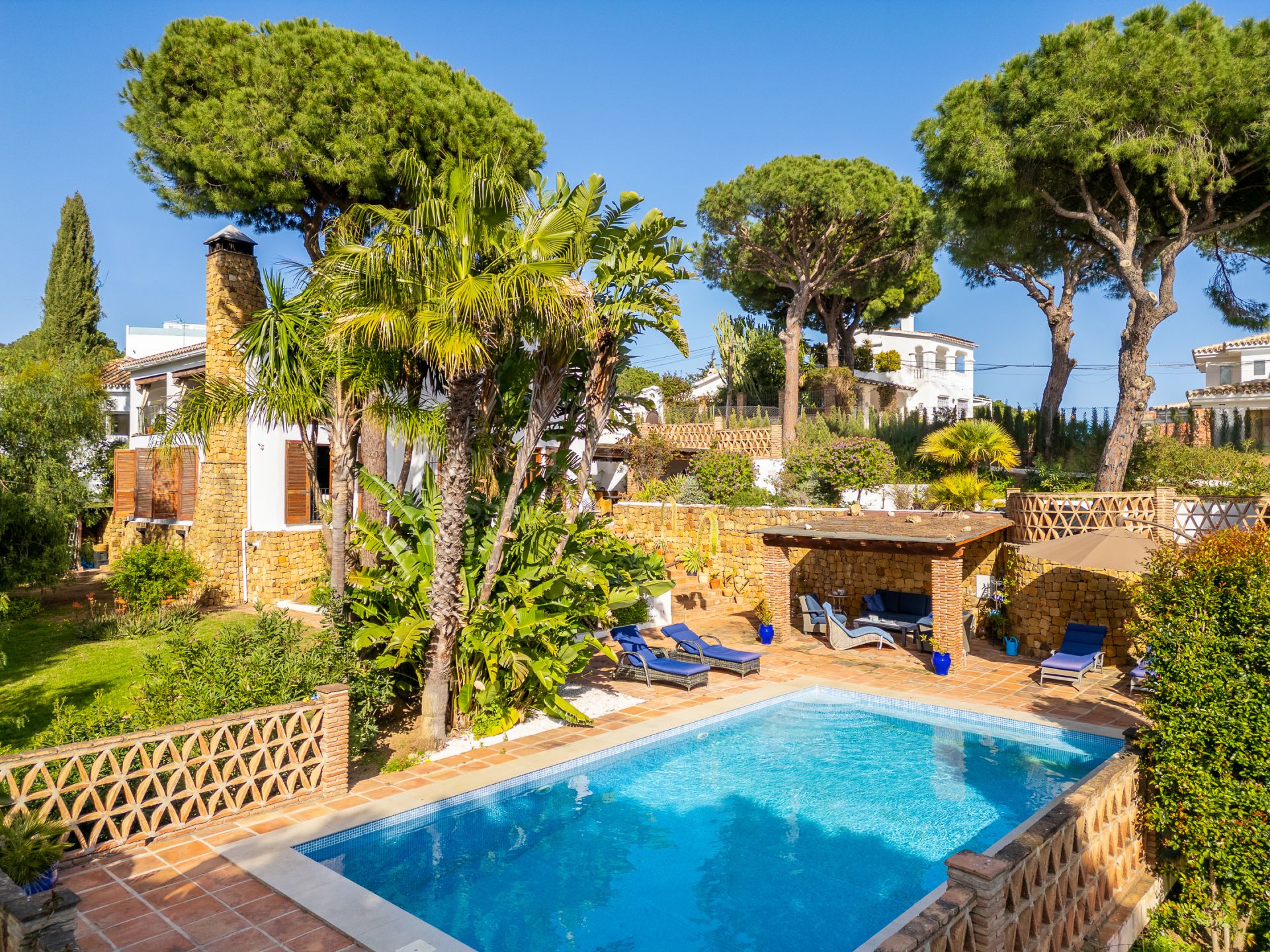 Villa in Cerrado de Elviria, Marbella