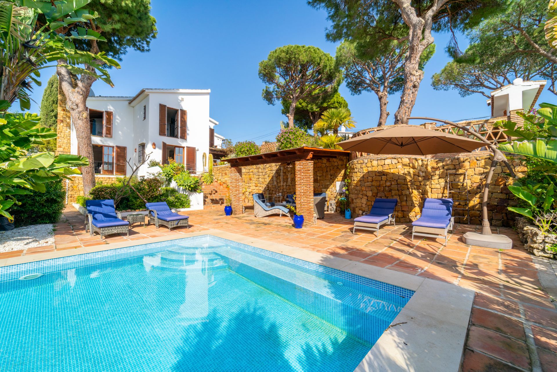 Villa in Cerrado de Elviria, Marbella