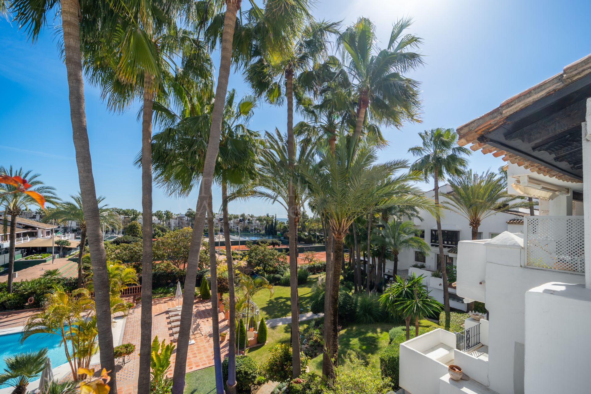 Duplex Penthouse in Marina Puente Romano, Marbella