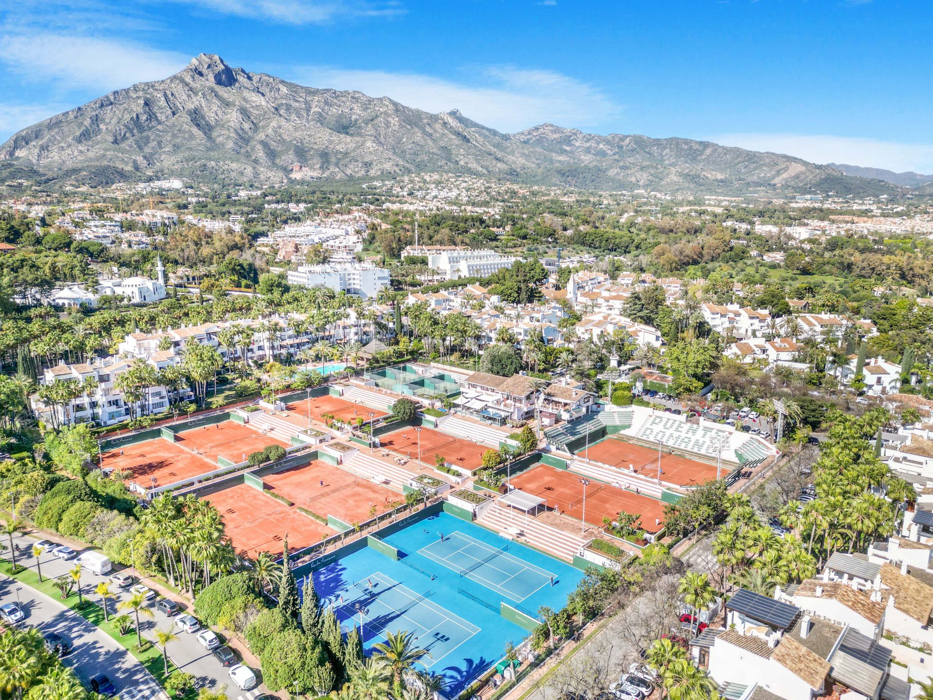 Duplex Penthouse in Marina Puente Romano, Marbella