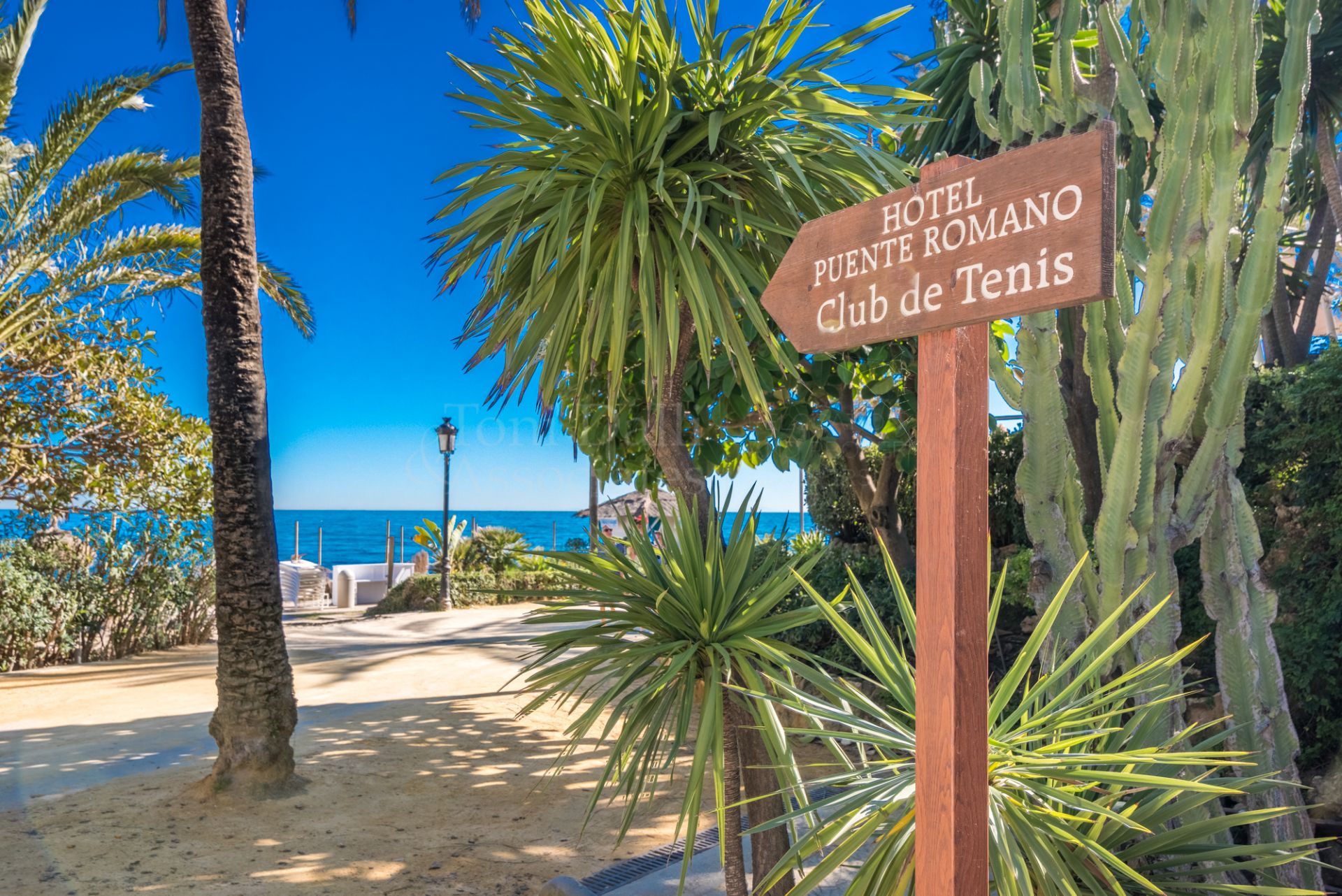 Duplex Penthouse in Marina Puente Romano, Marbella