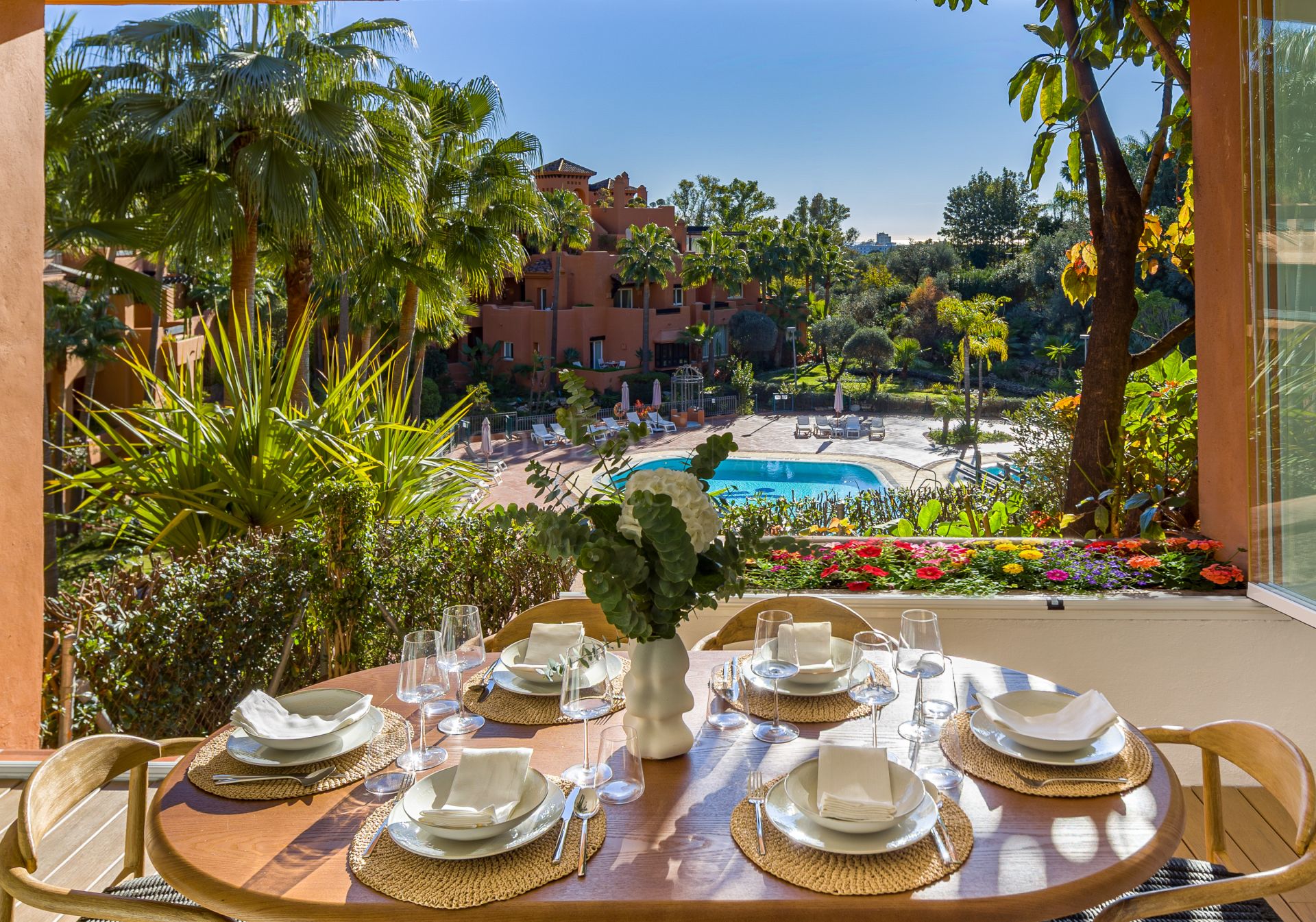 Ground Floor Apartment in Alminar de Marbella, Marbella