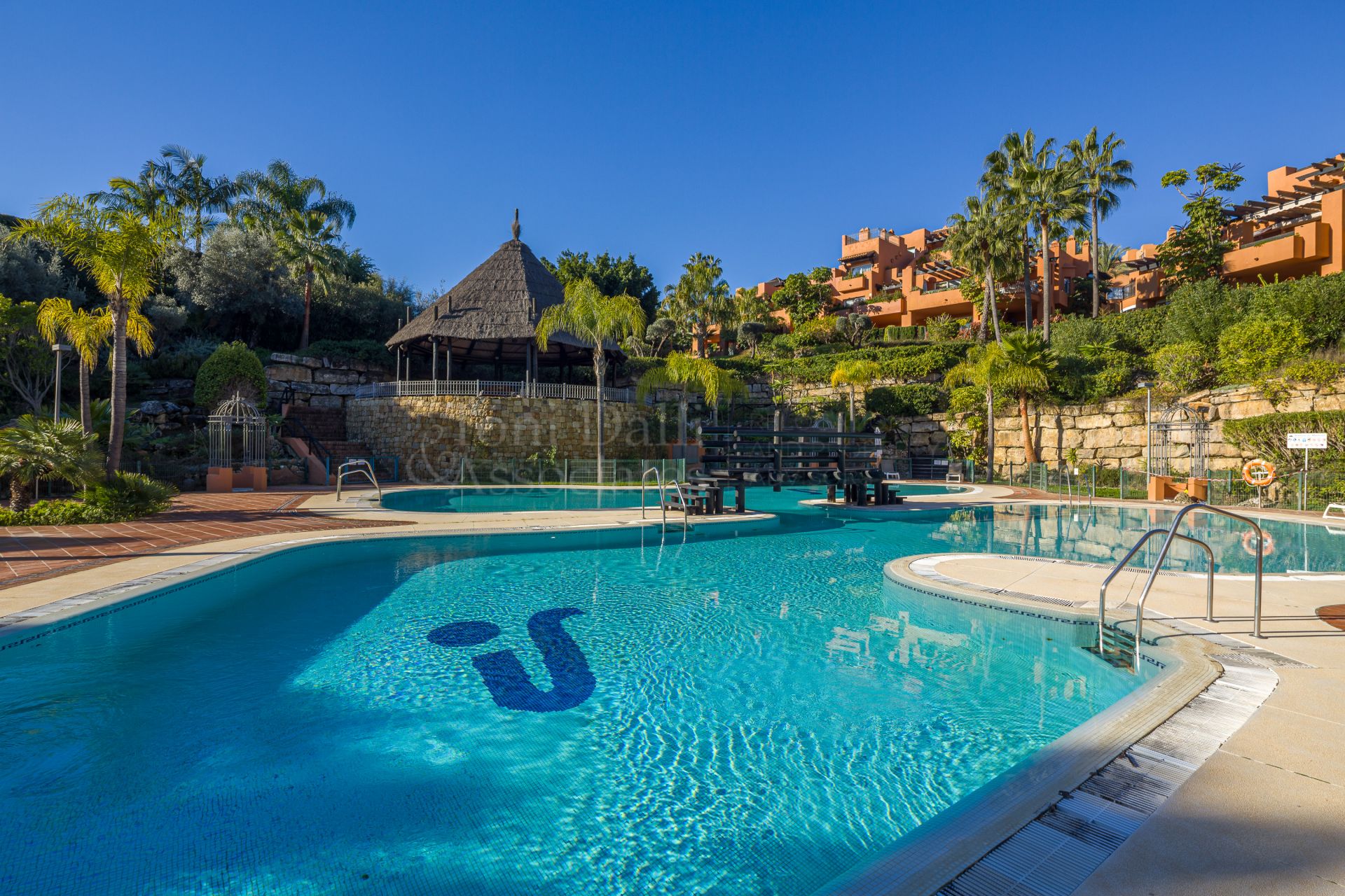 Ground Floor Apartment in Alminar de Marbella, Marbella