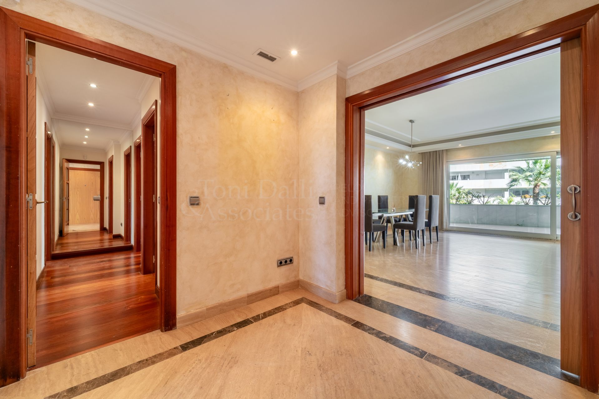 Apartment in El Embrujo Banús, Marbella