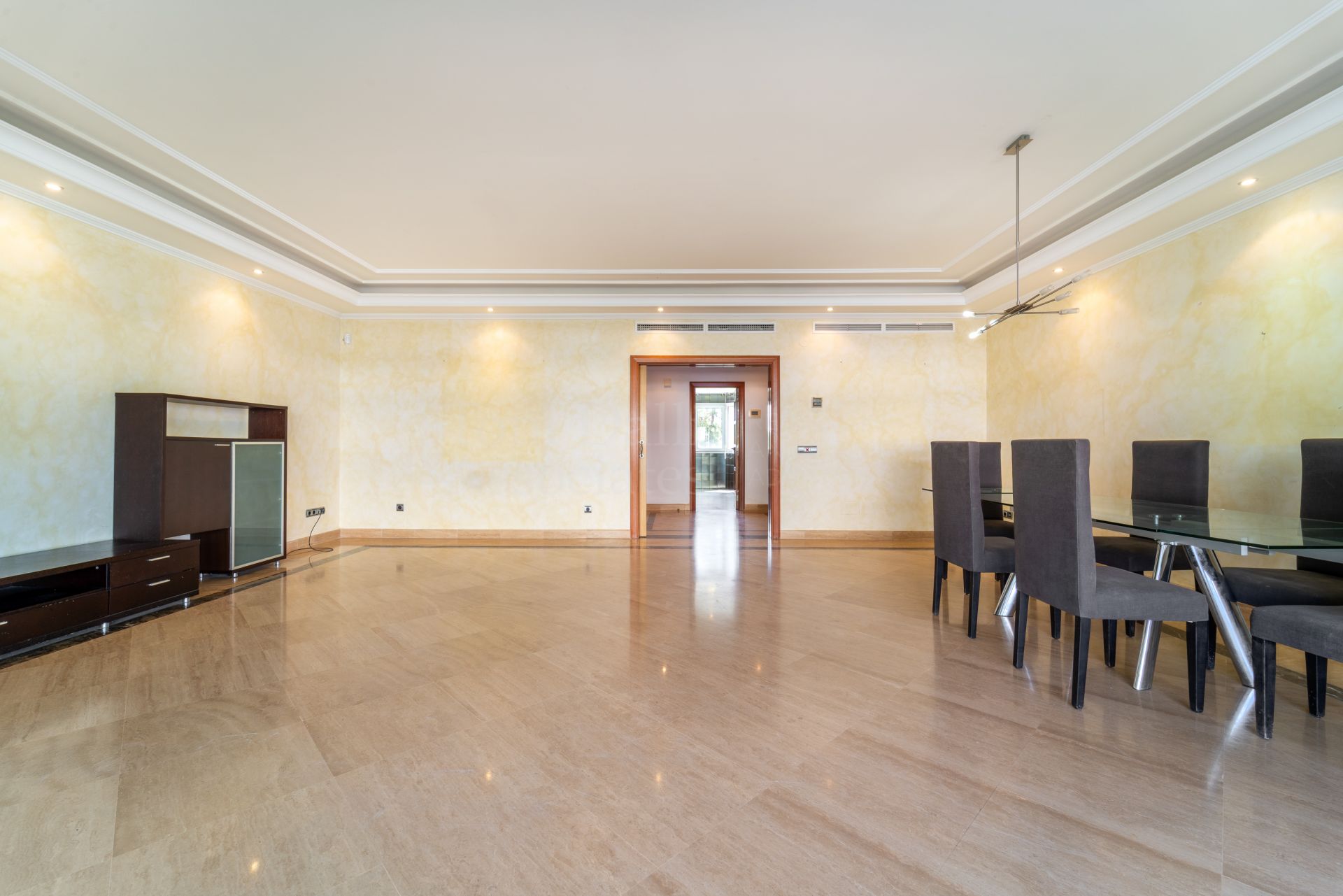 Apartment in El Embrujo Banús, Marbella