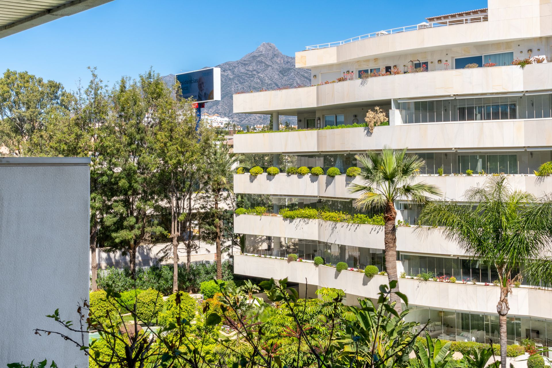 Apartment in El Embrujo Banús, Marbella
