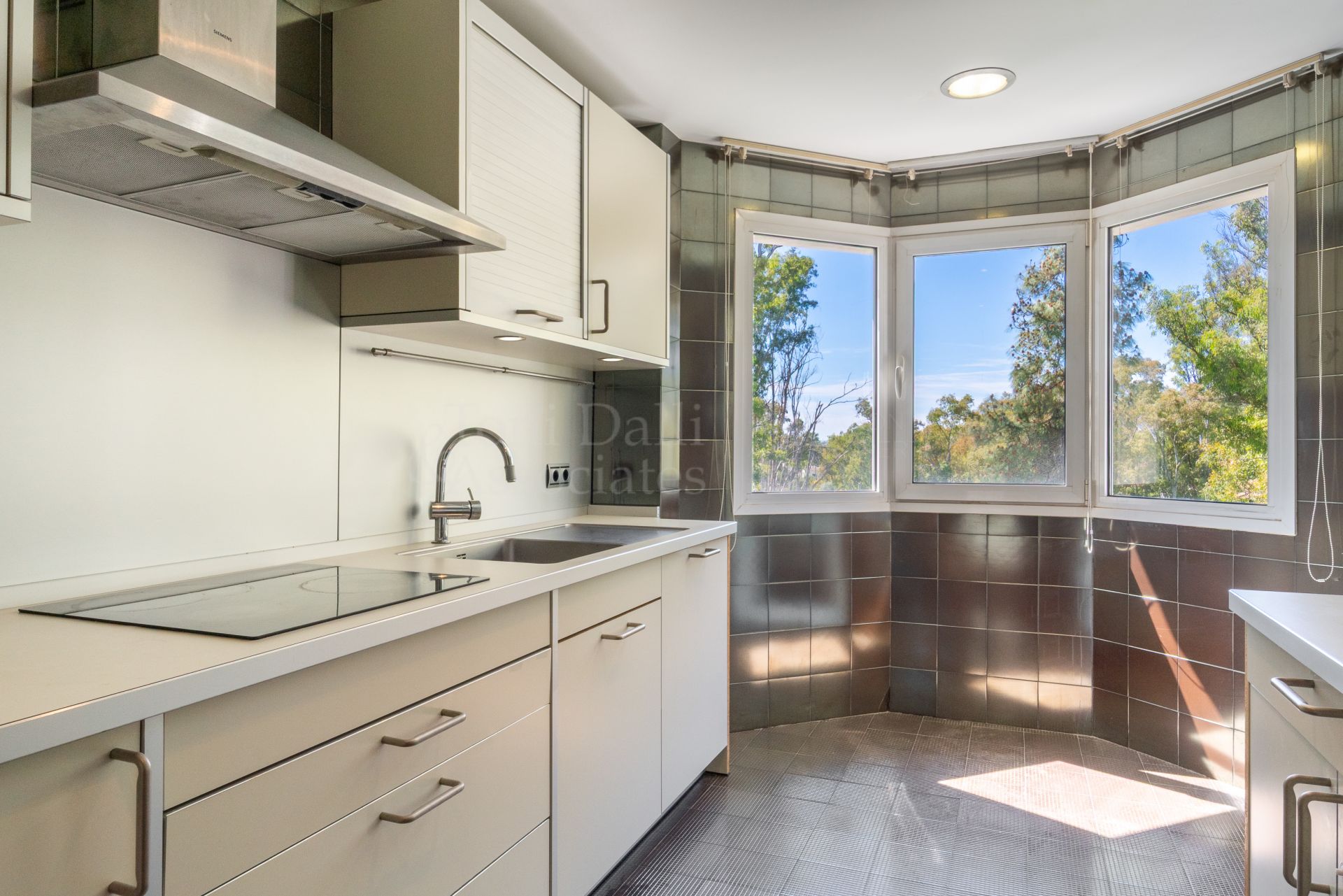 Apartment in El Embrujo Banús, Marbella