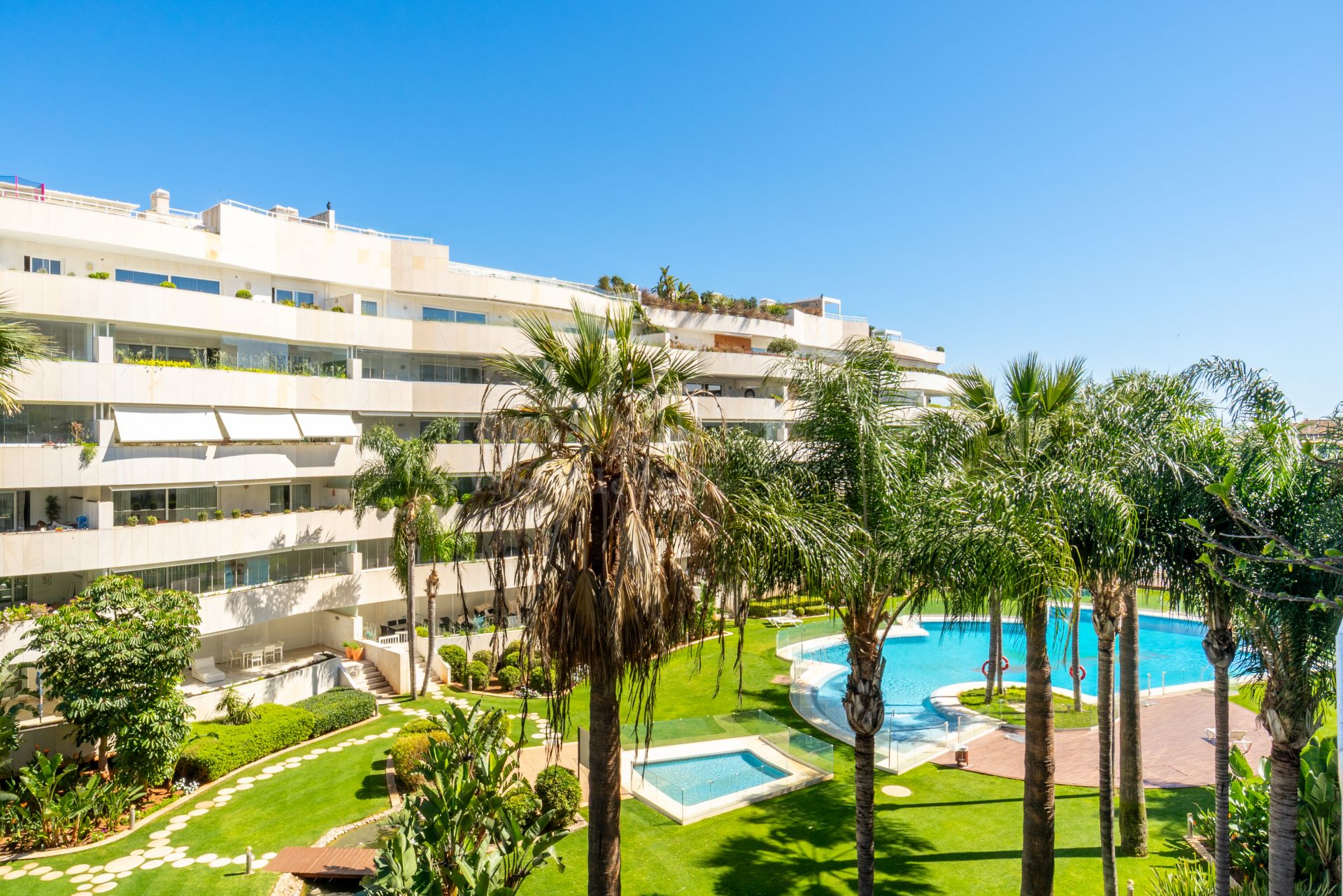 Apartment in El Embrujo Banús, Marbella