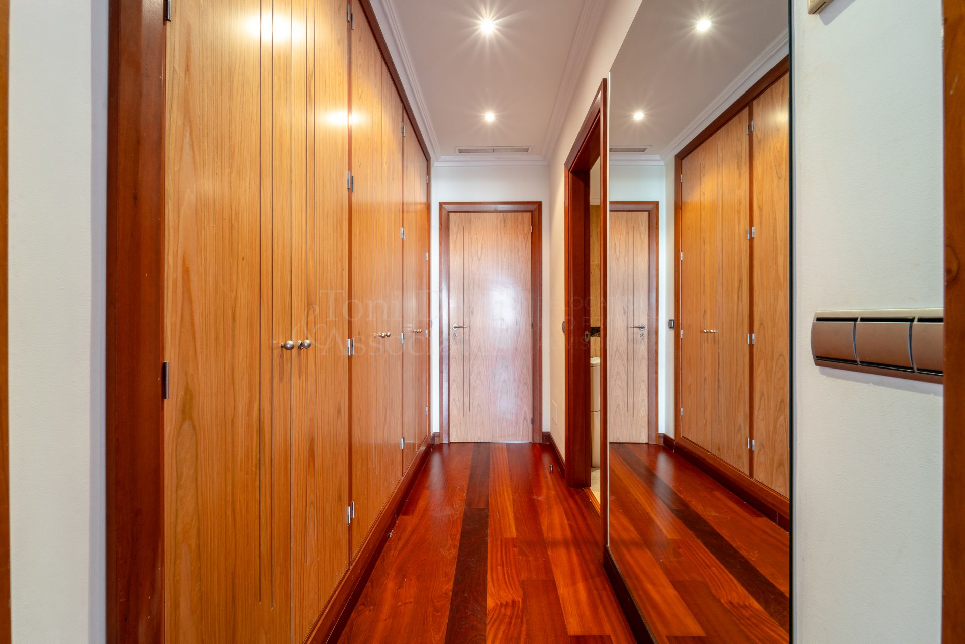 Apartment in El Embrujo Banús, Marbella