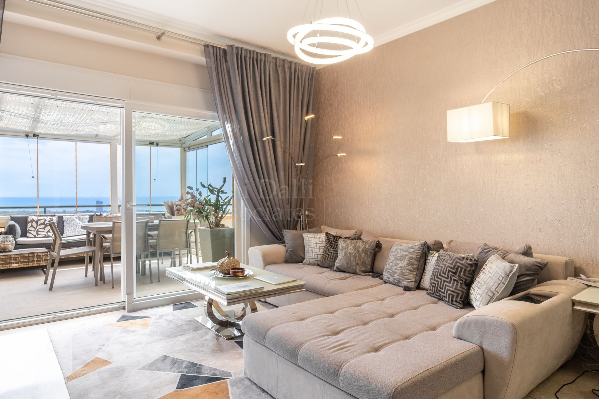 Penthouse in Elviria Hills, Marbella
