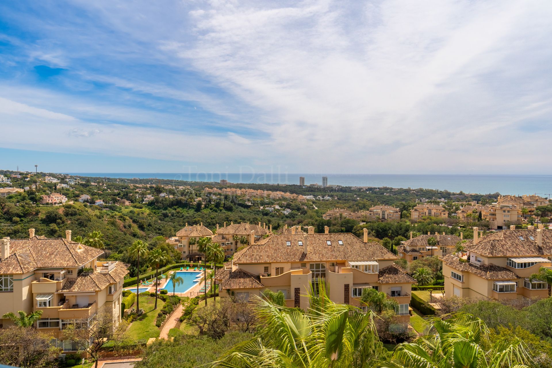 Penthouse in Elviria Hills, Marbella