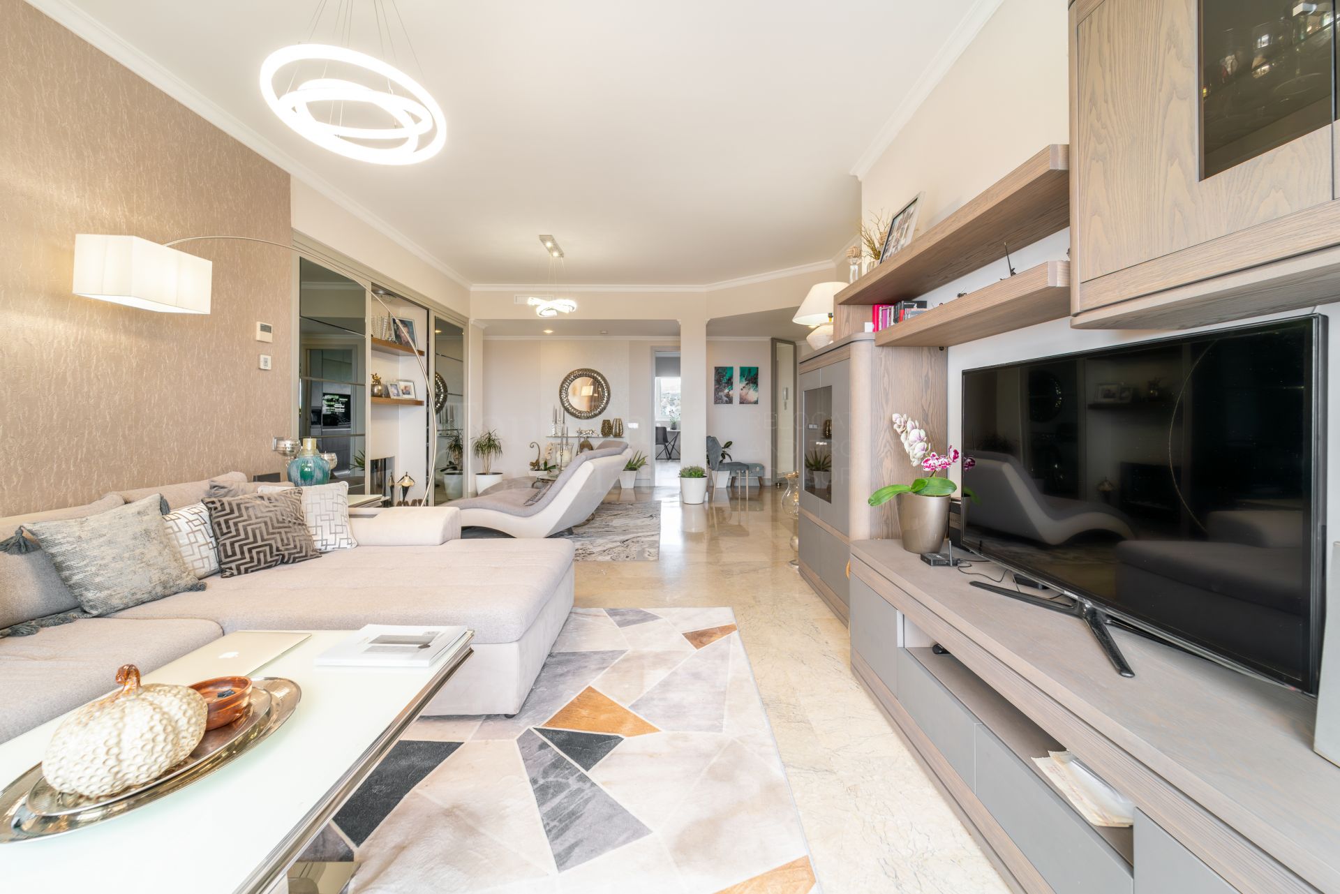 Penthouse in Elviria Hills, Marbella