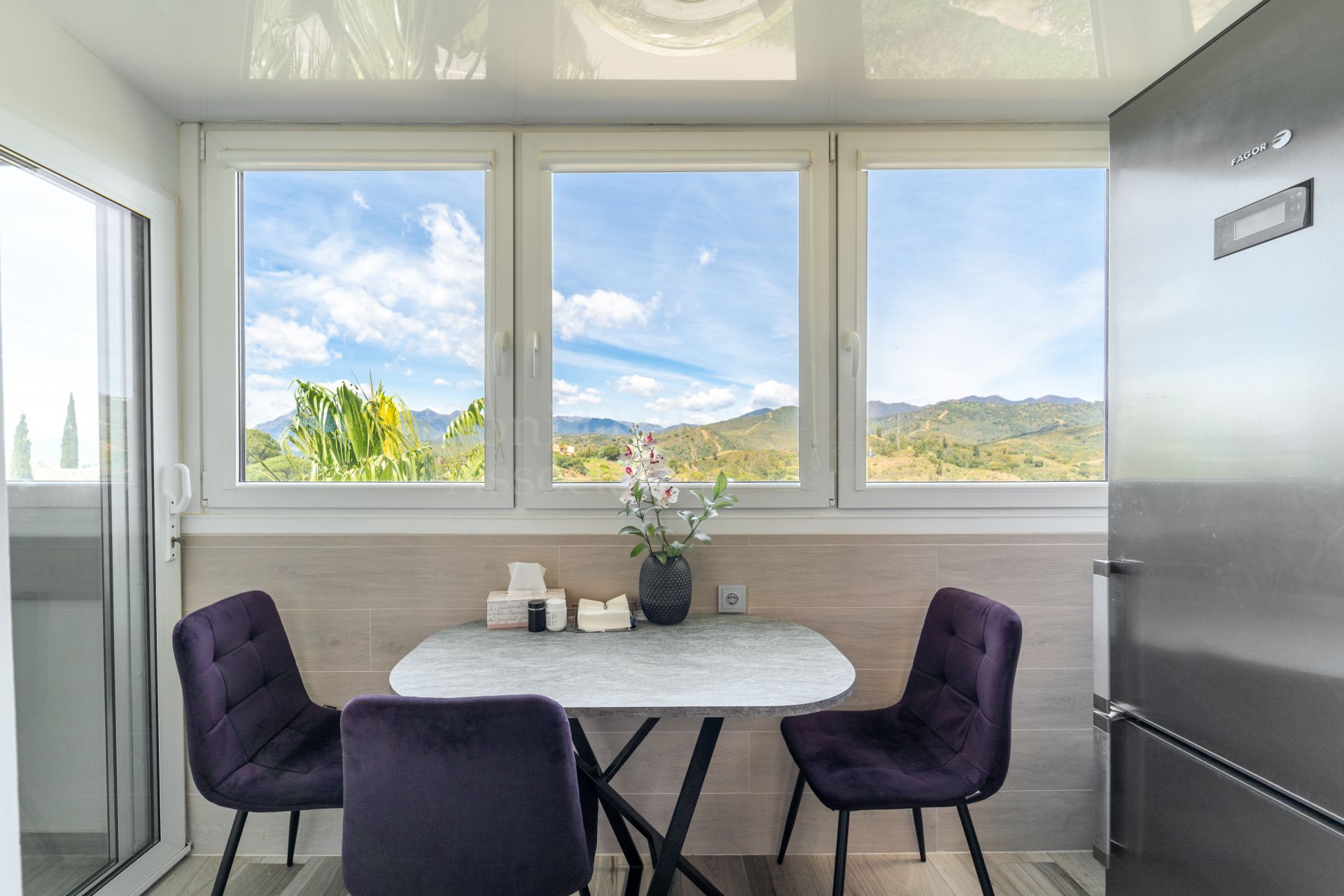Penthouse in Elviria Hills, Marbella